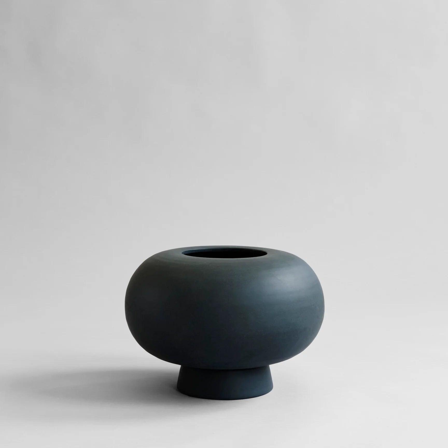 Wazon KABIN FAT czarny 101 Copenhagen Eye on Design