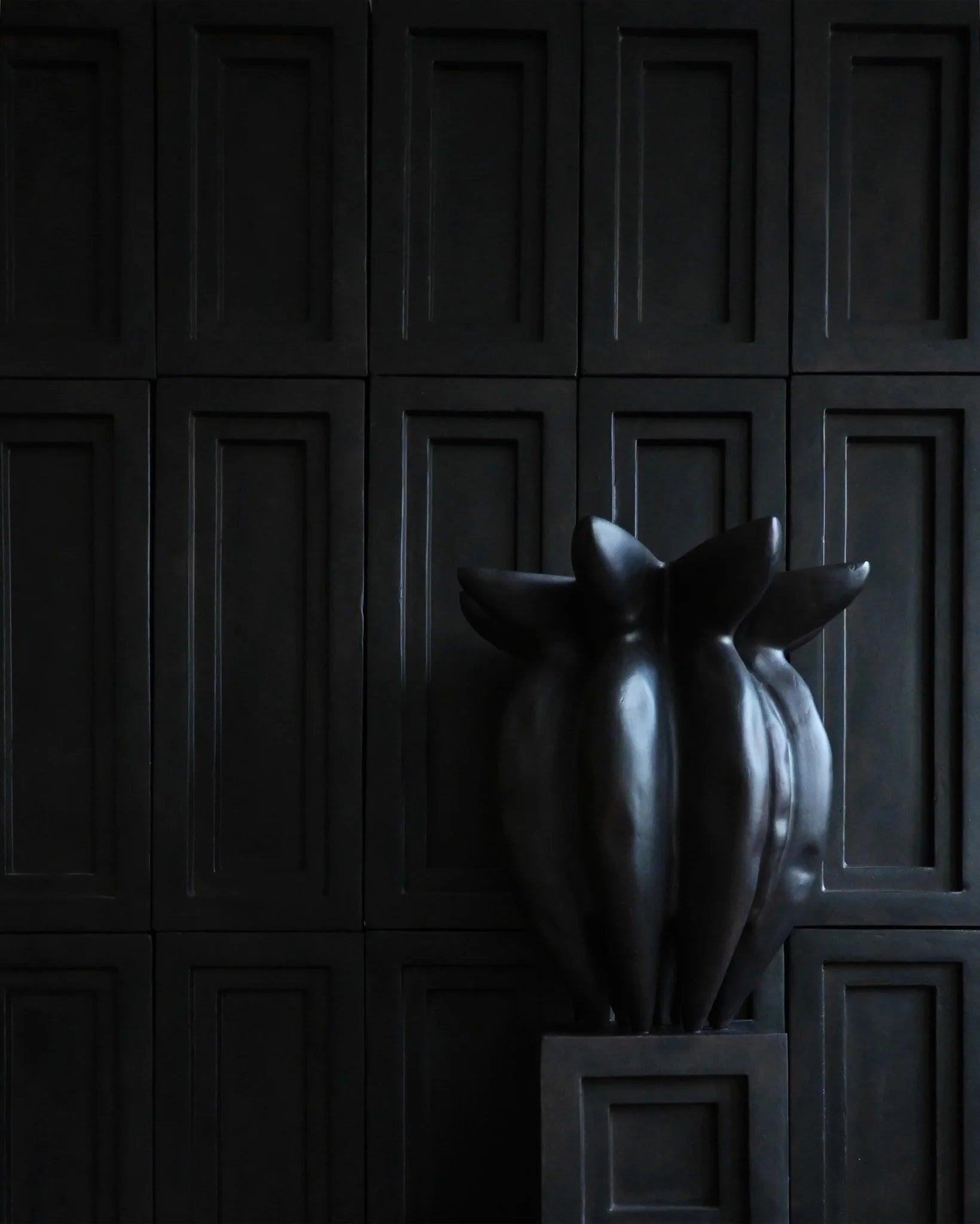 Wazon LOTUS ciemnobrązowy 101 Copenhagen Eye on Design