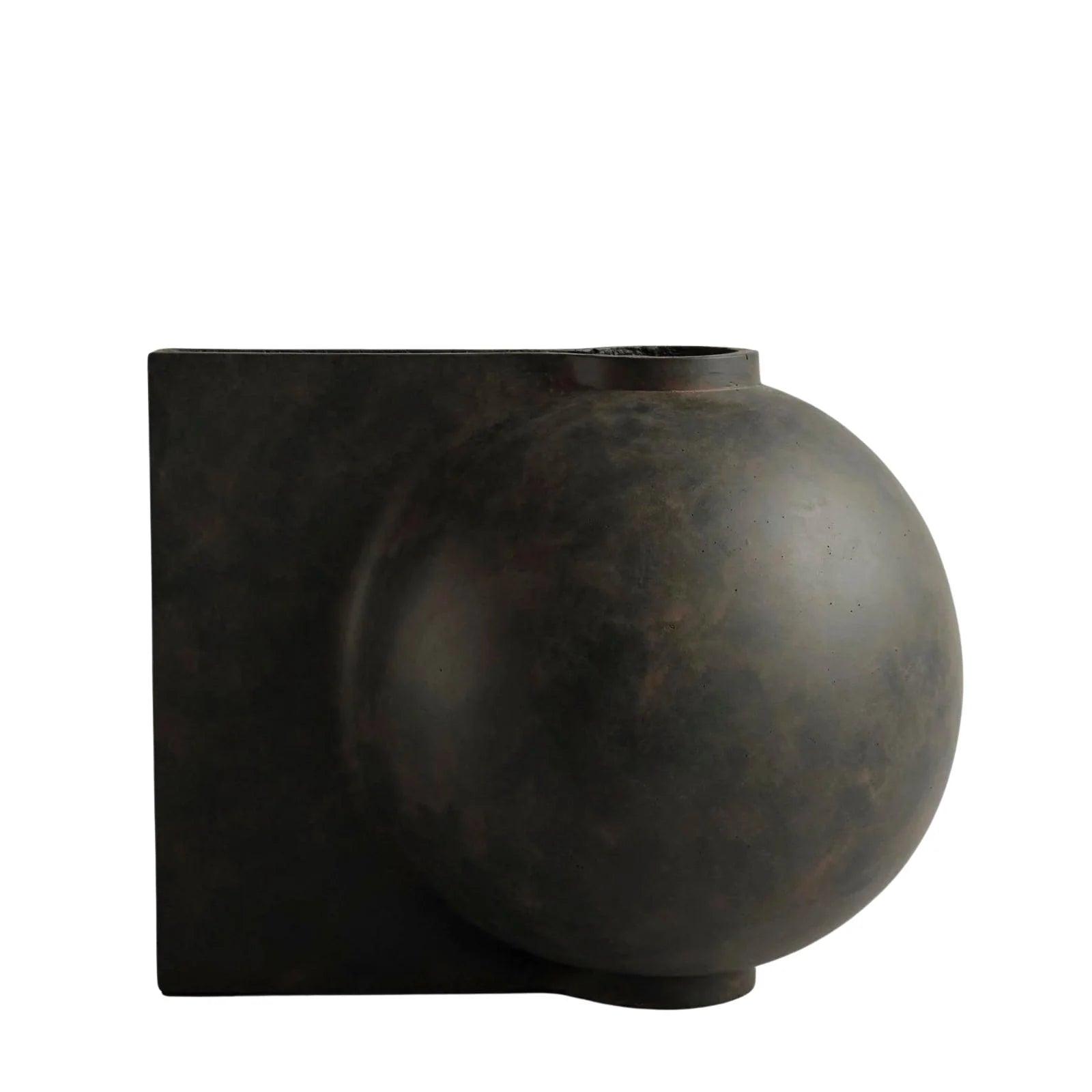 Wazon OFFSET ciemnobrązowy 101 Copenhagen L Eye on Design