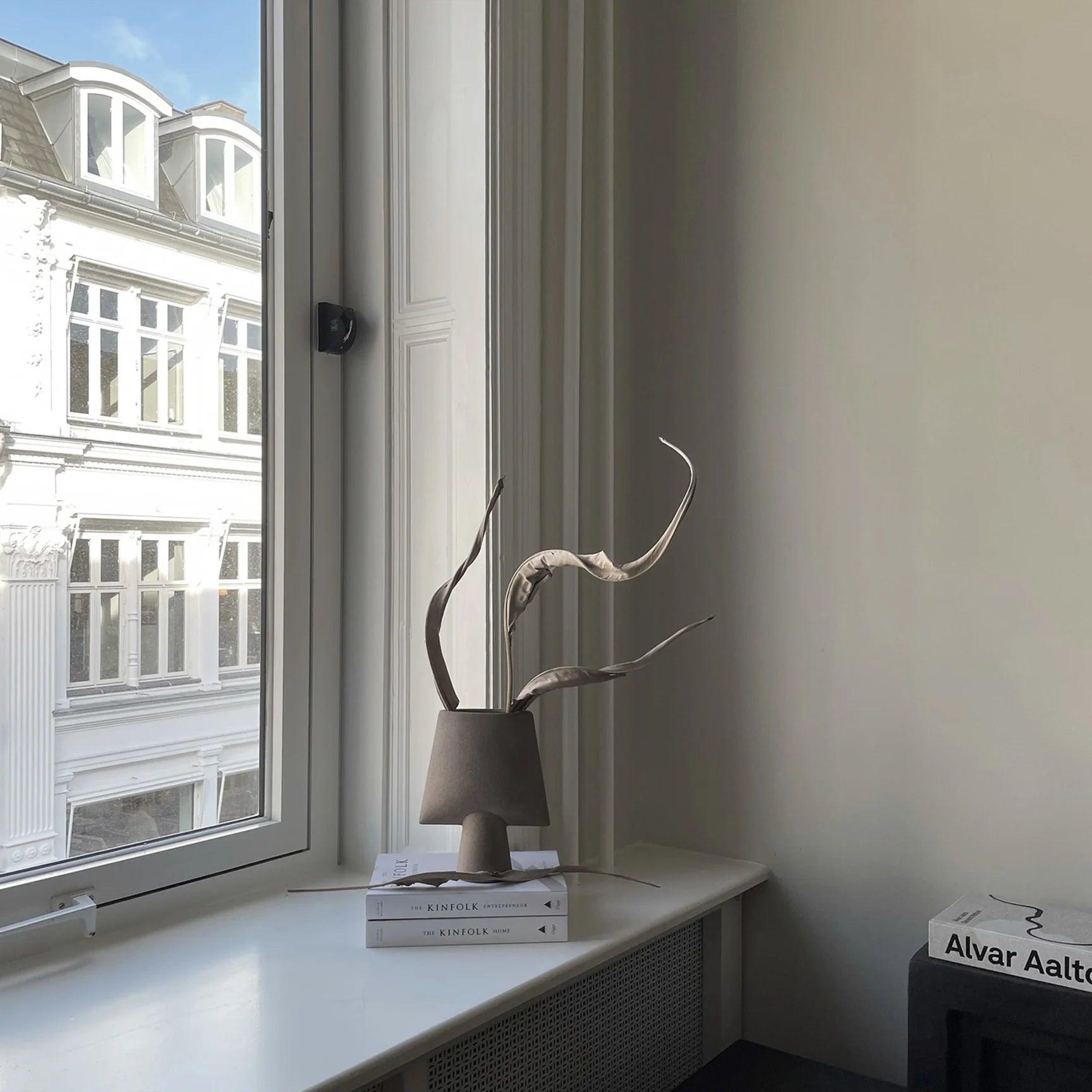 Wazon SPHERE SQUARE ciemnobeżowy 101 Copenhagen Eye on Design