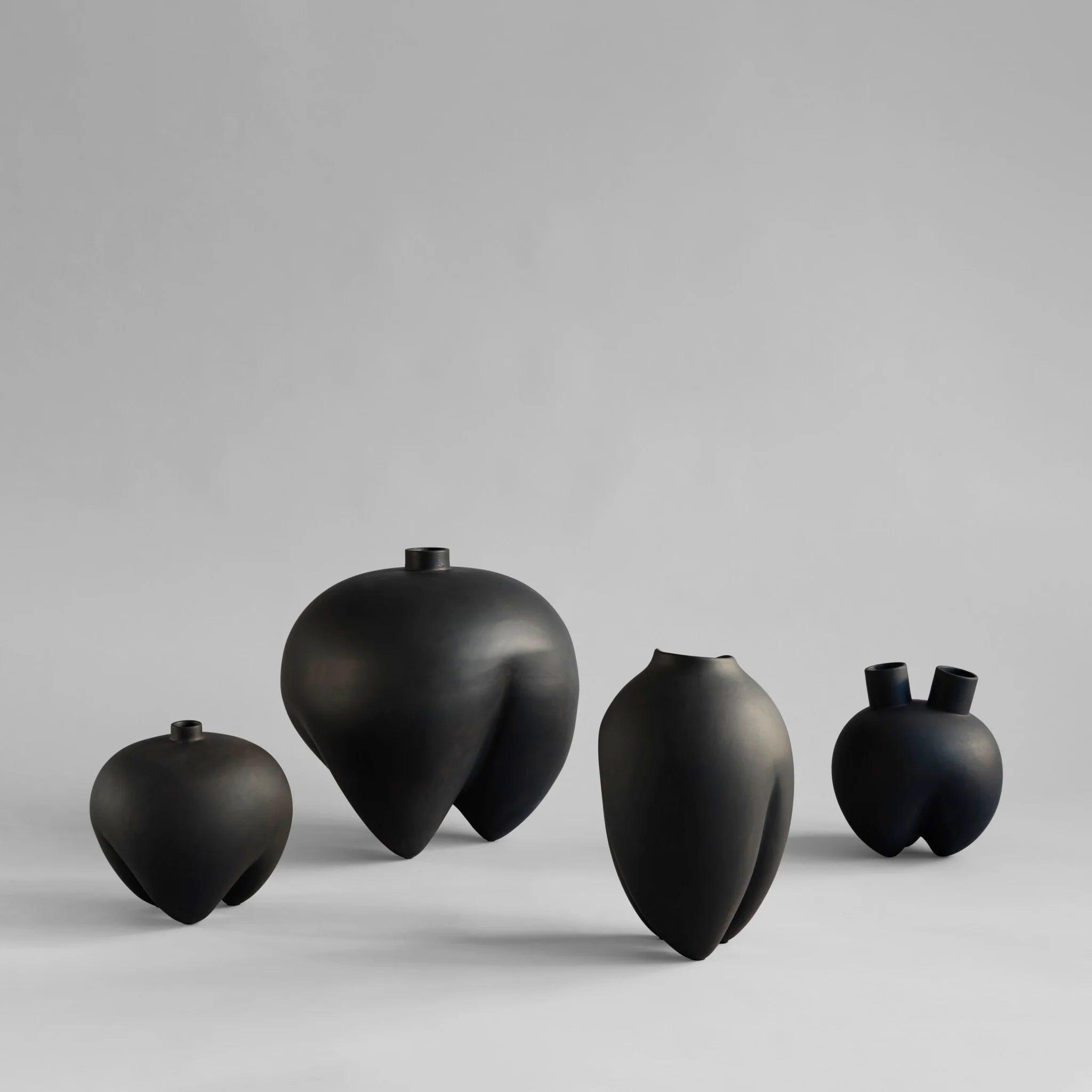 Wazon SUMO HORNS ciemnobrązowy 101 Copenhagen Eye on Design