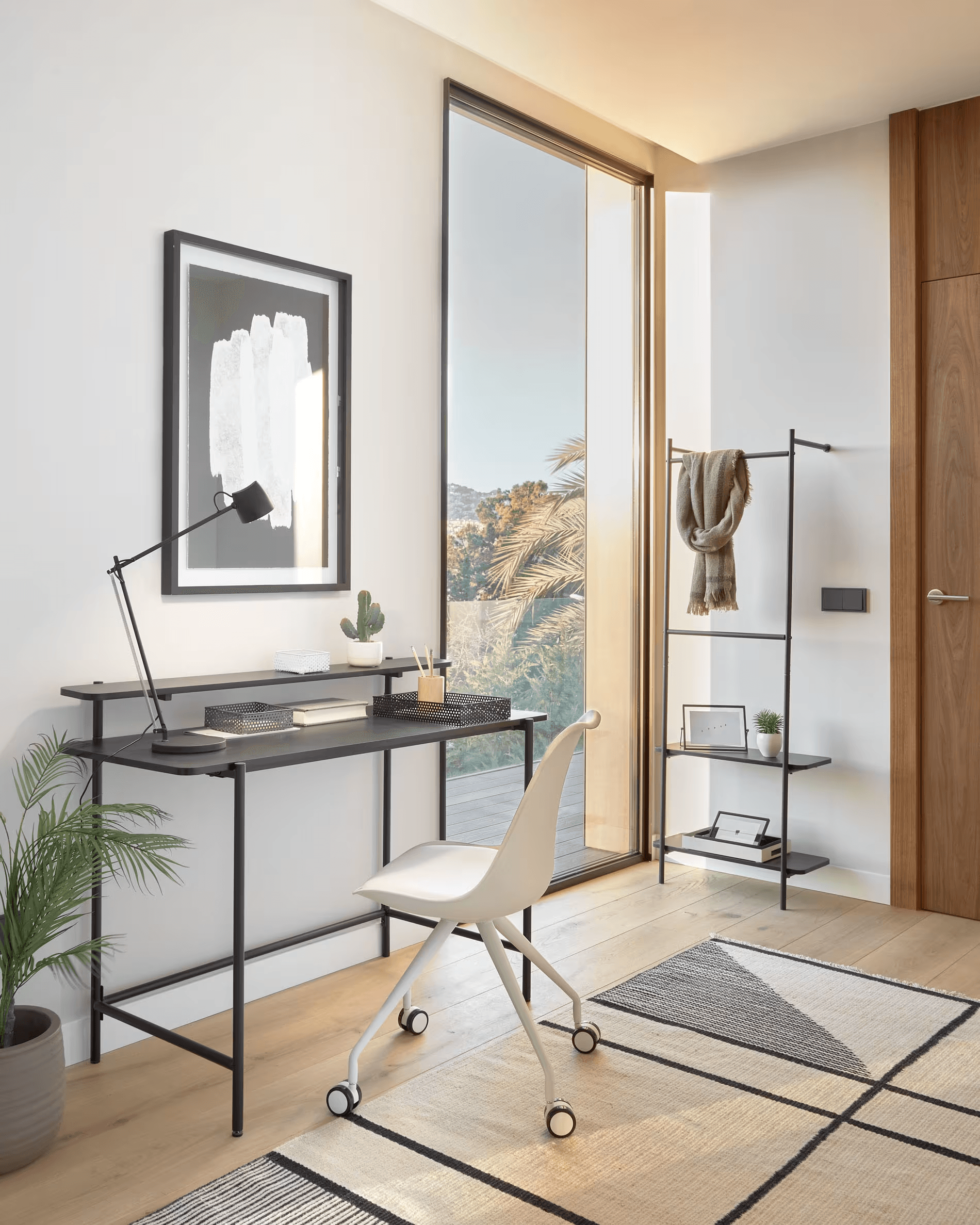 Wieszak ścienny GALATIA czarny La Forma Eye on Design