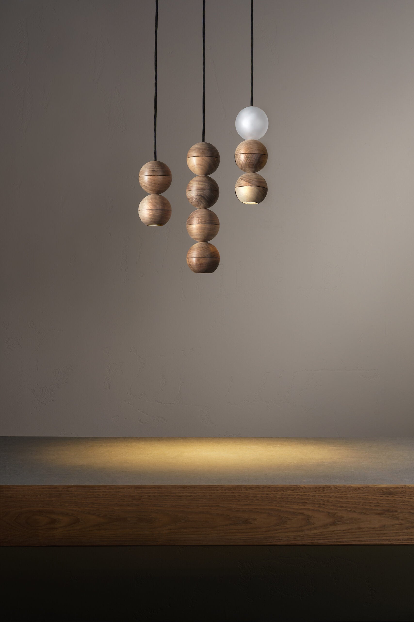 WOODOO pendant lamp in light walnut wood