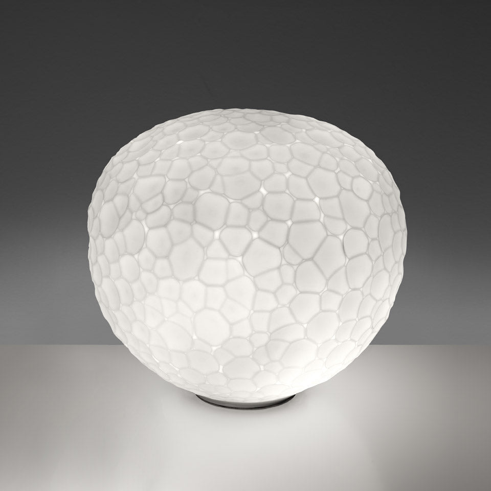 Stolná lampa METEORITE biela