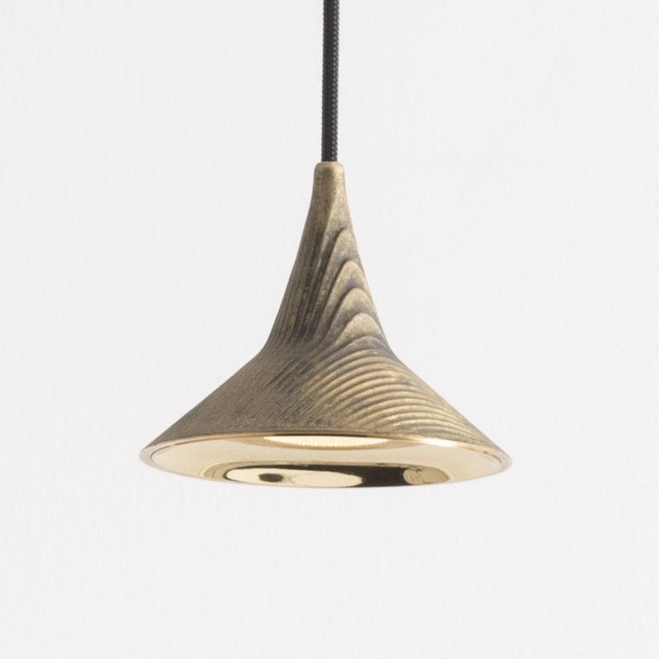 Závesná lampa UNTERLINDEN mosadz