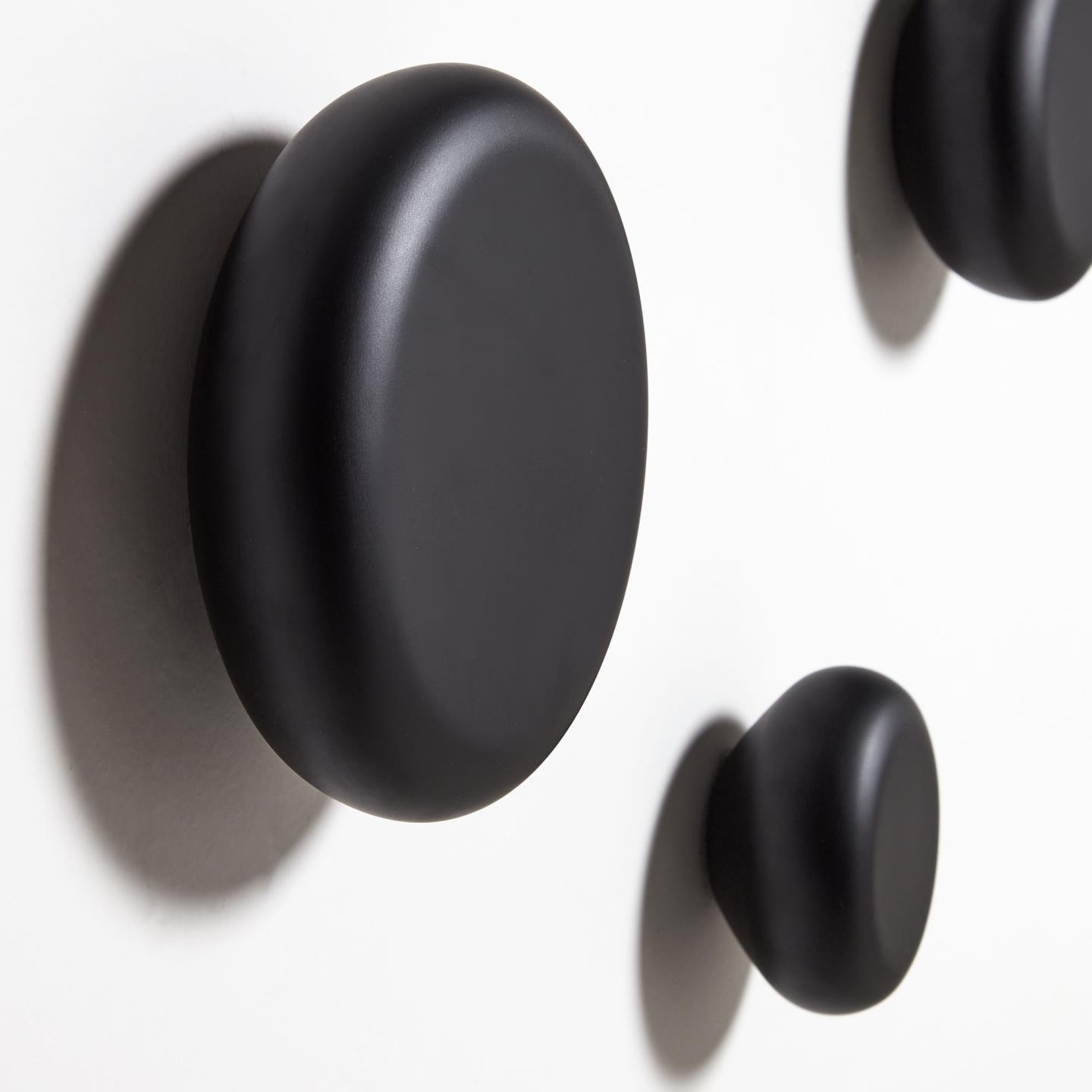 Zestaw wieszaków NADUE czarny La Forma Eye on Design
