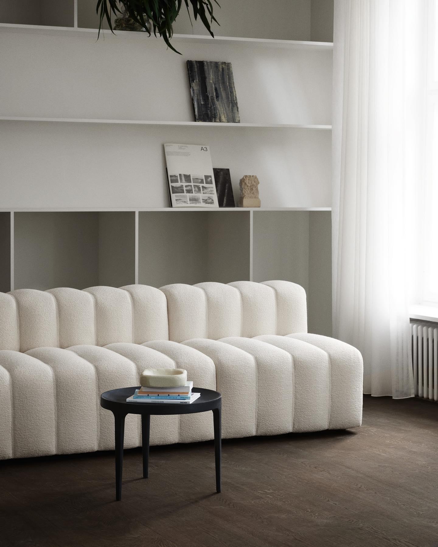 Zestaw wypoczynkowy modułowy STUDIO boucle kremowy NORR11 Eye on Design