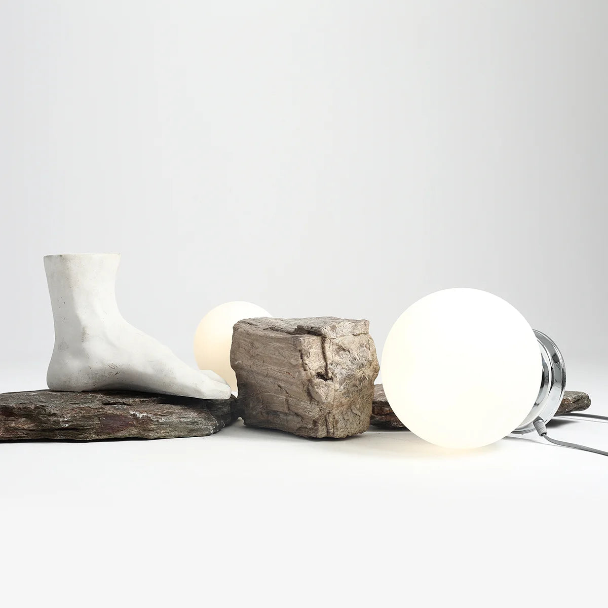Lampa biurkowa BALL chromowany Artera Eye on Design