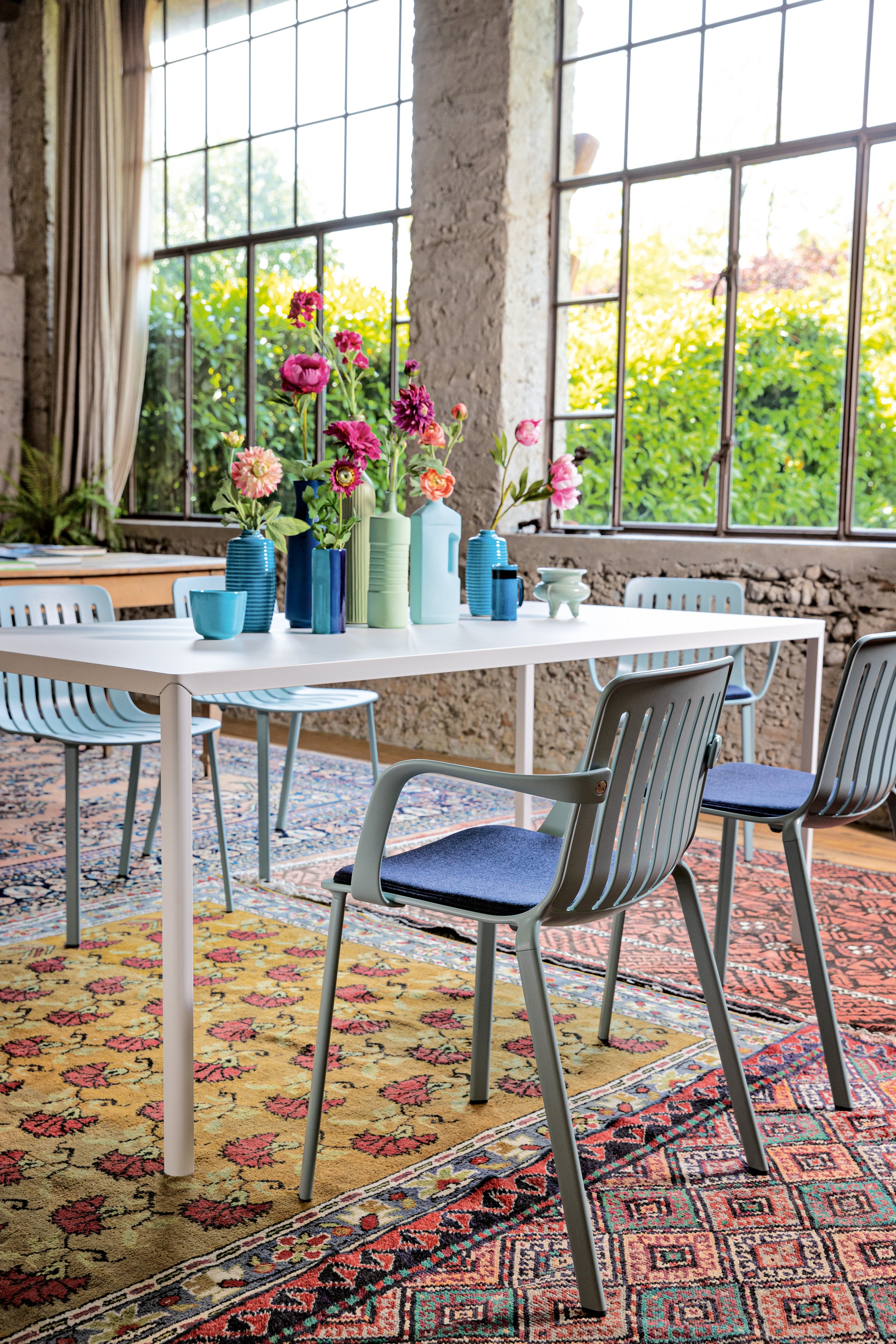 Krzesło zewnętrzne z podłokietnikami PLATO zielony Magis Eye on Design