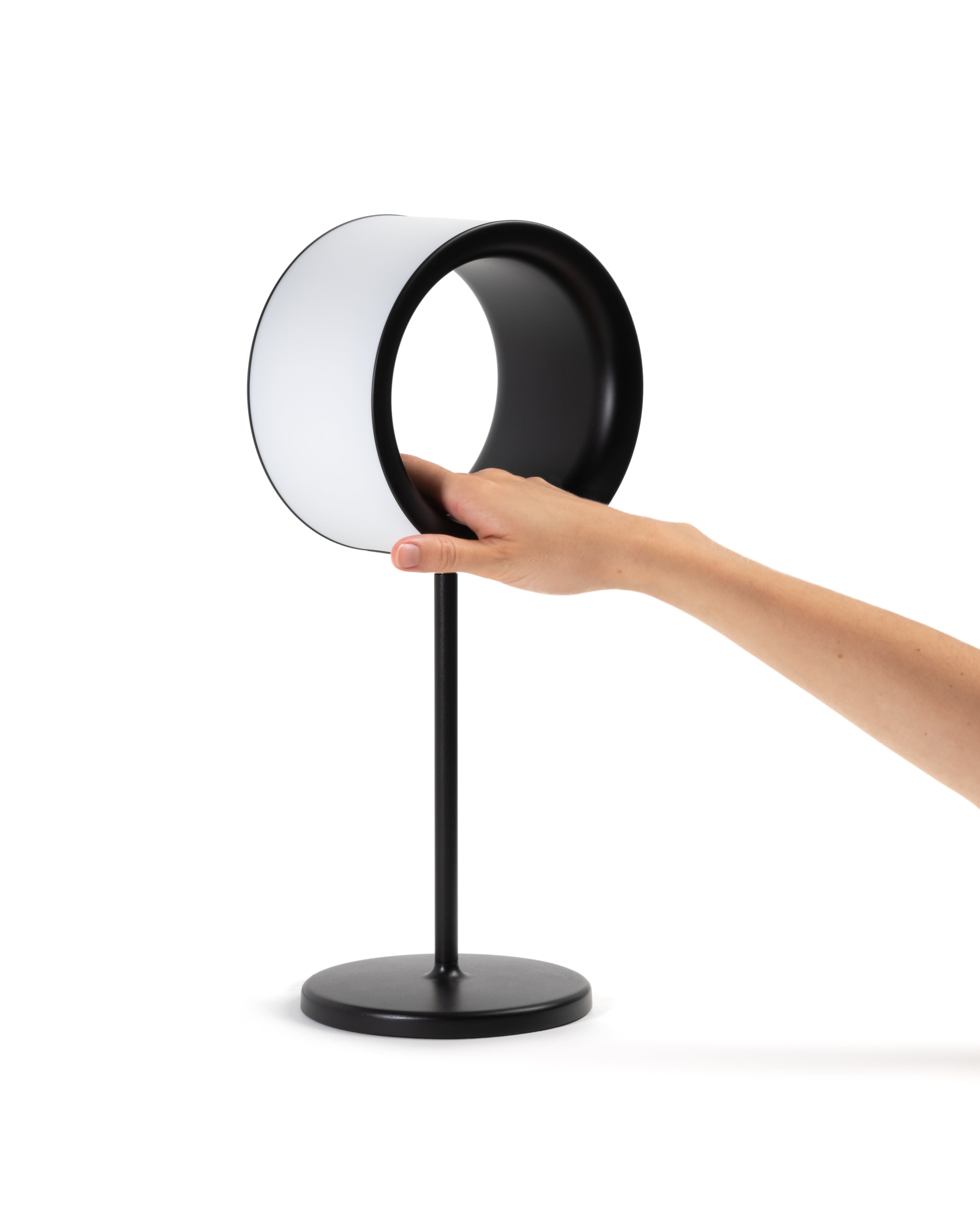 Lampa stołowa LOST Magis Eye on Design