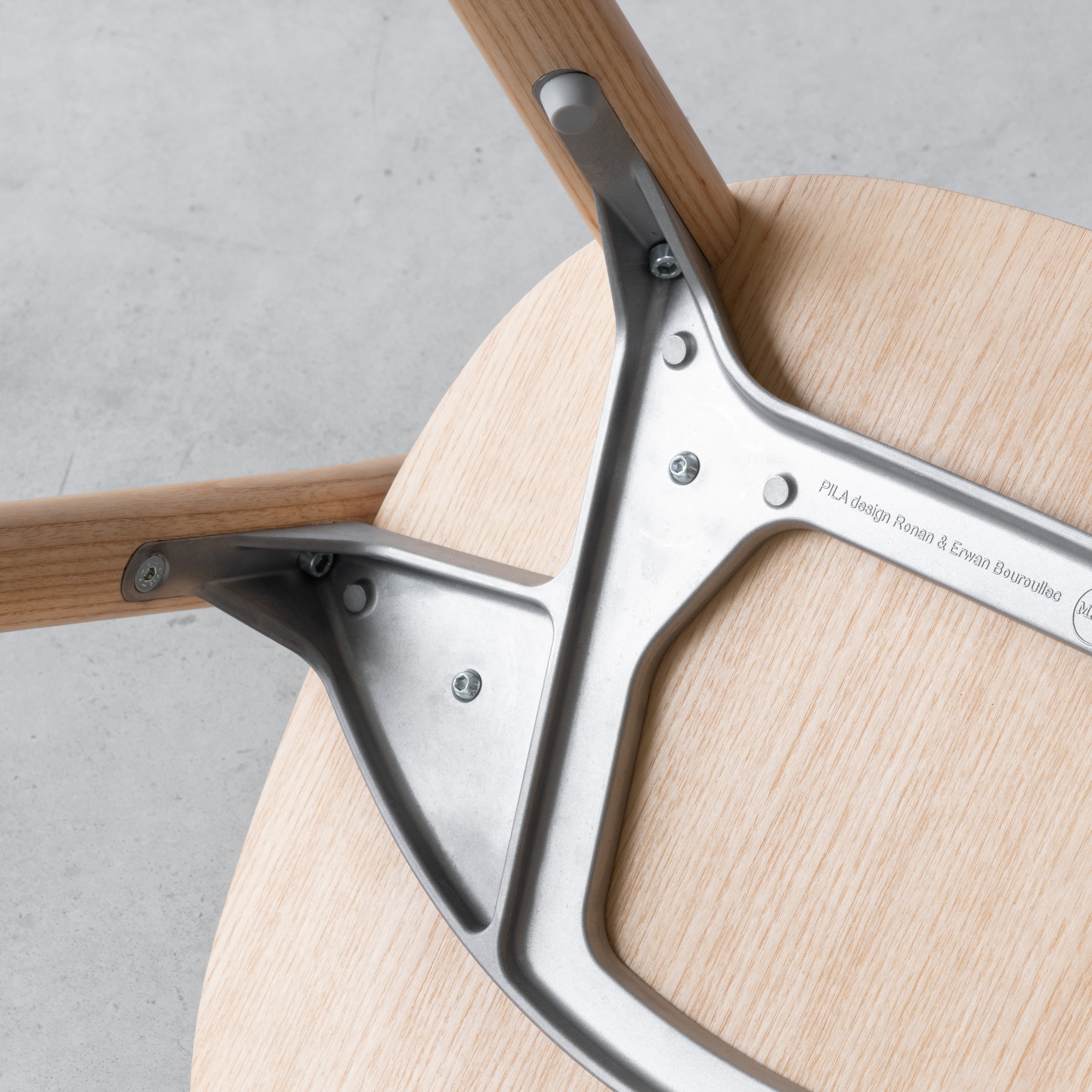 Krzesło PILA drewniany Magis Eye on Design