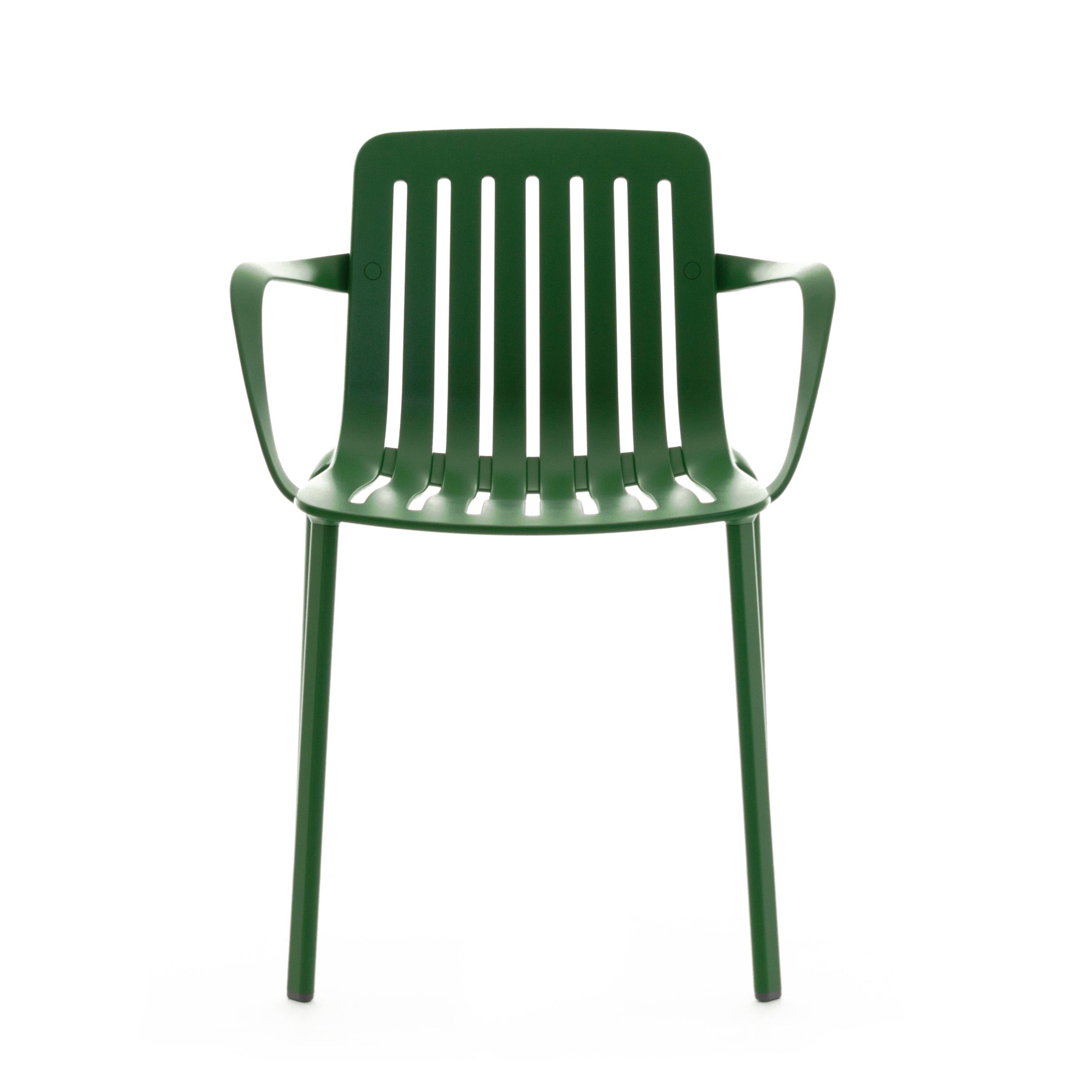 Krzesło zewnętrzne z podłokietnikami PLATO zielony Magis Eye on Design