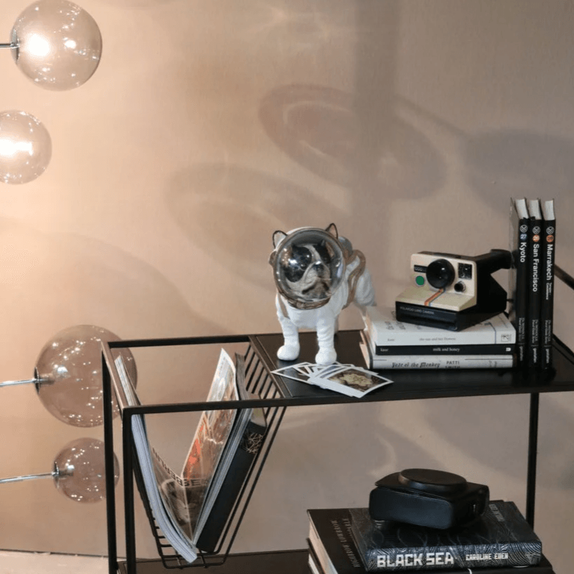Figurka BULLDOG IN SPACE biały Kare Design Eye on Design