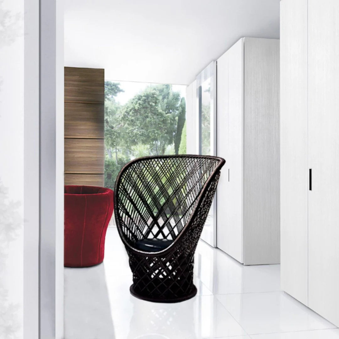 Hnedé kreslo PAVO REAL