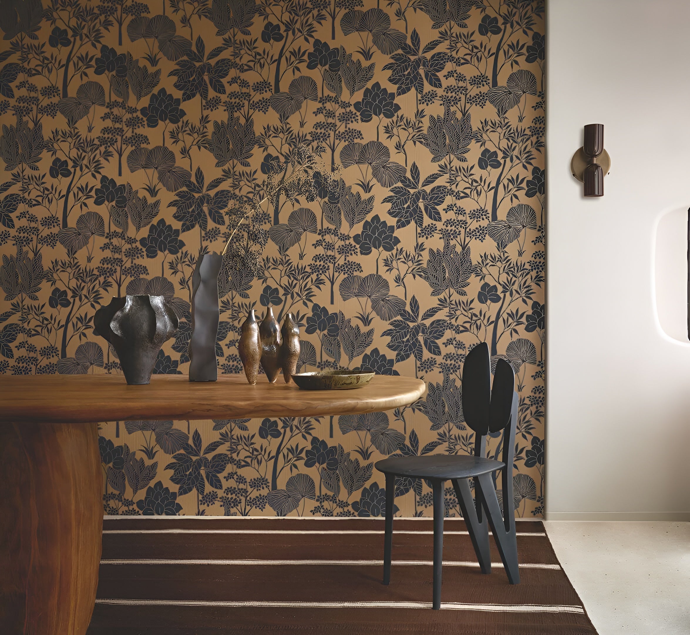 Structural wallpaper with a floral pattern of leaves and flowers INARA - NOIR/DORÉ dark beige