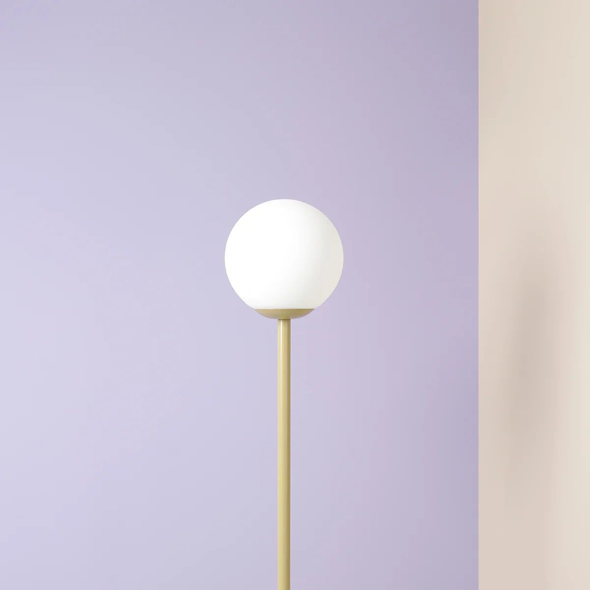 Pistachio Pinne floor lamp