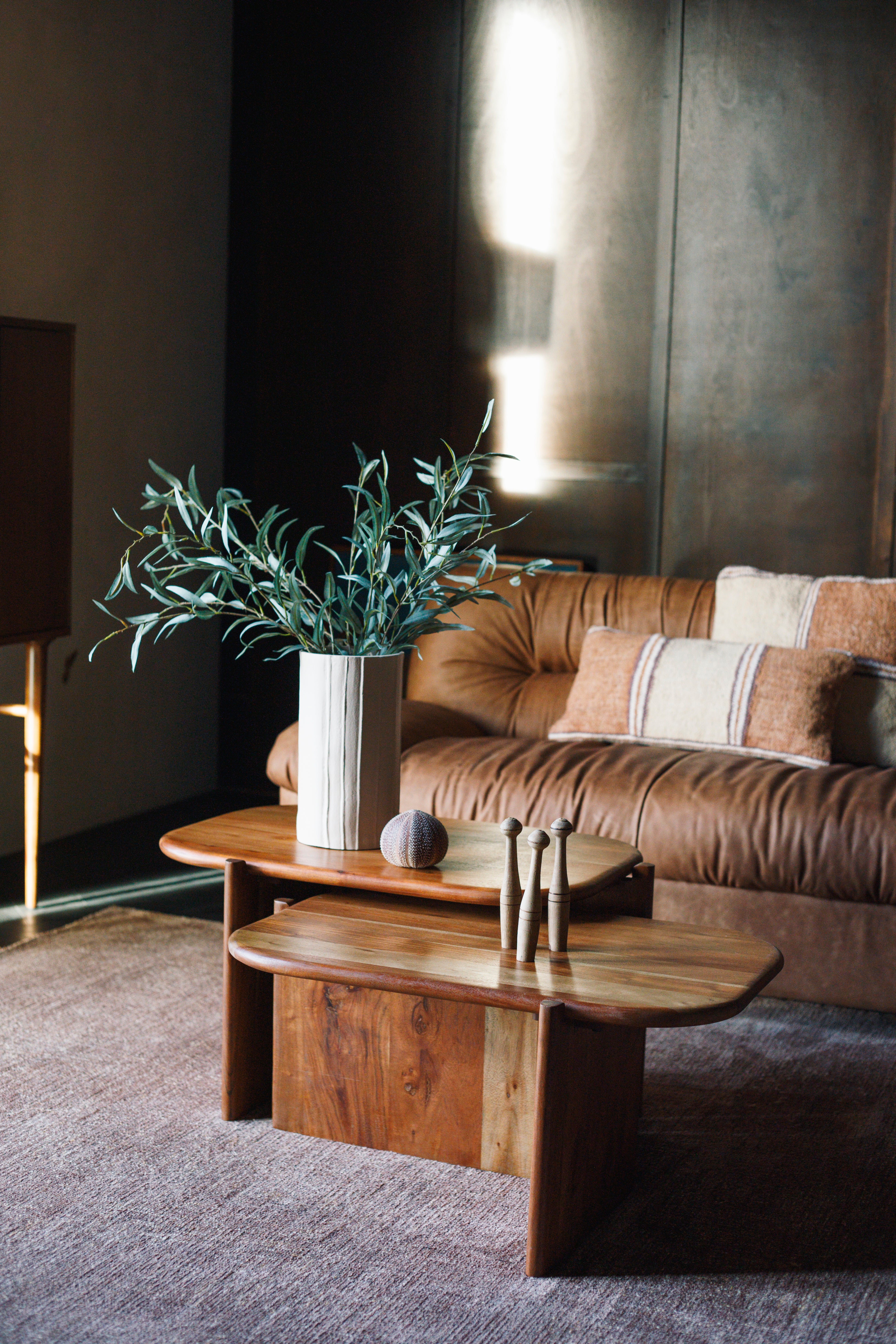 FELLER coffee table acacia wood