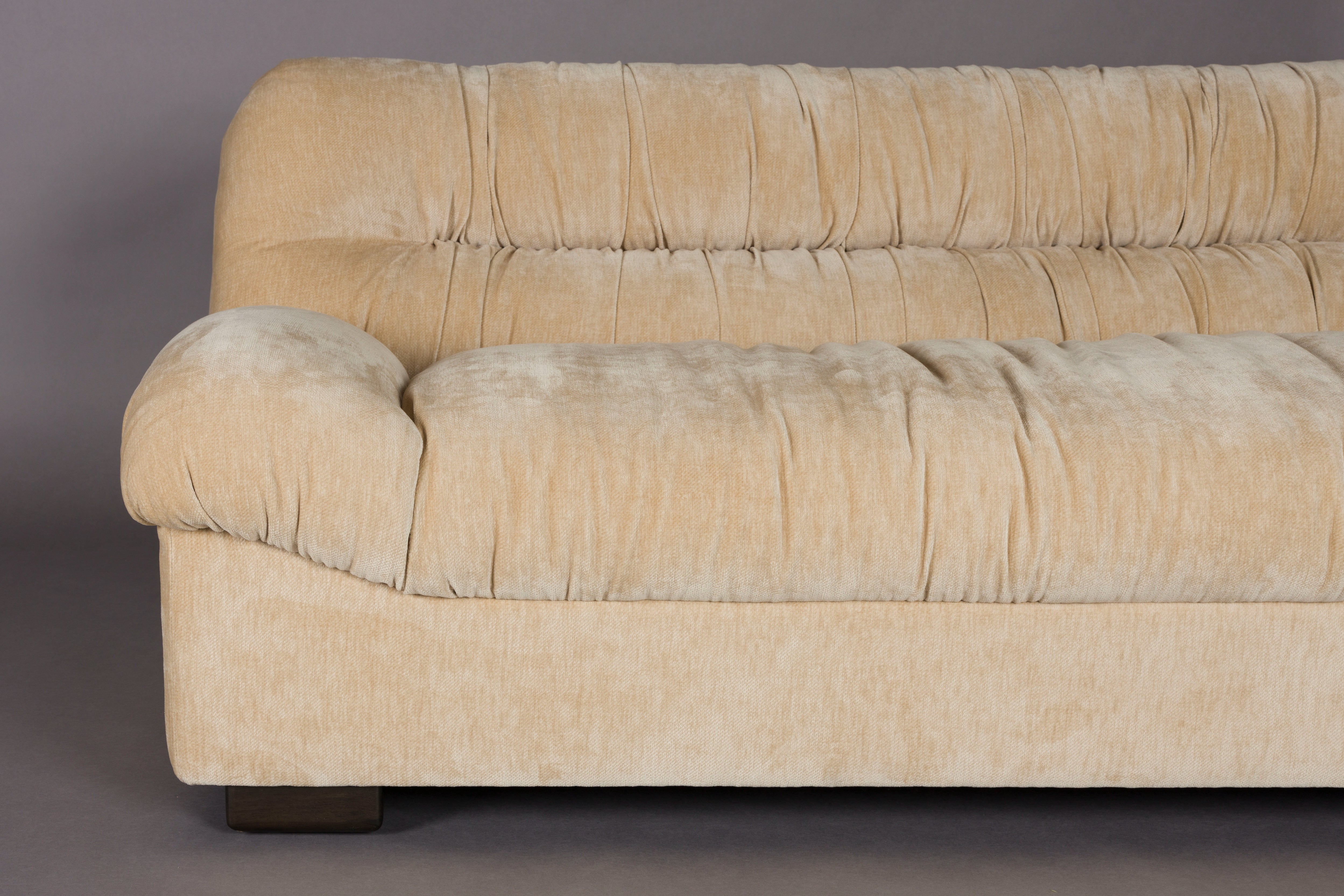 DOUGLAS beige velvet sofa
