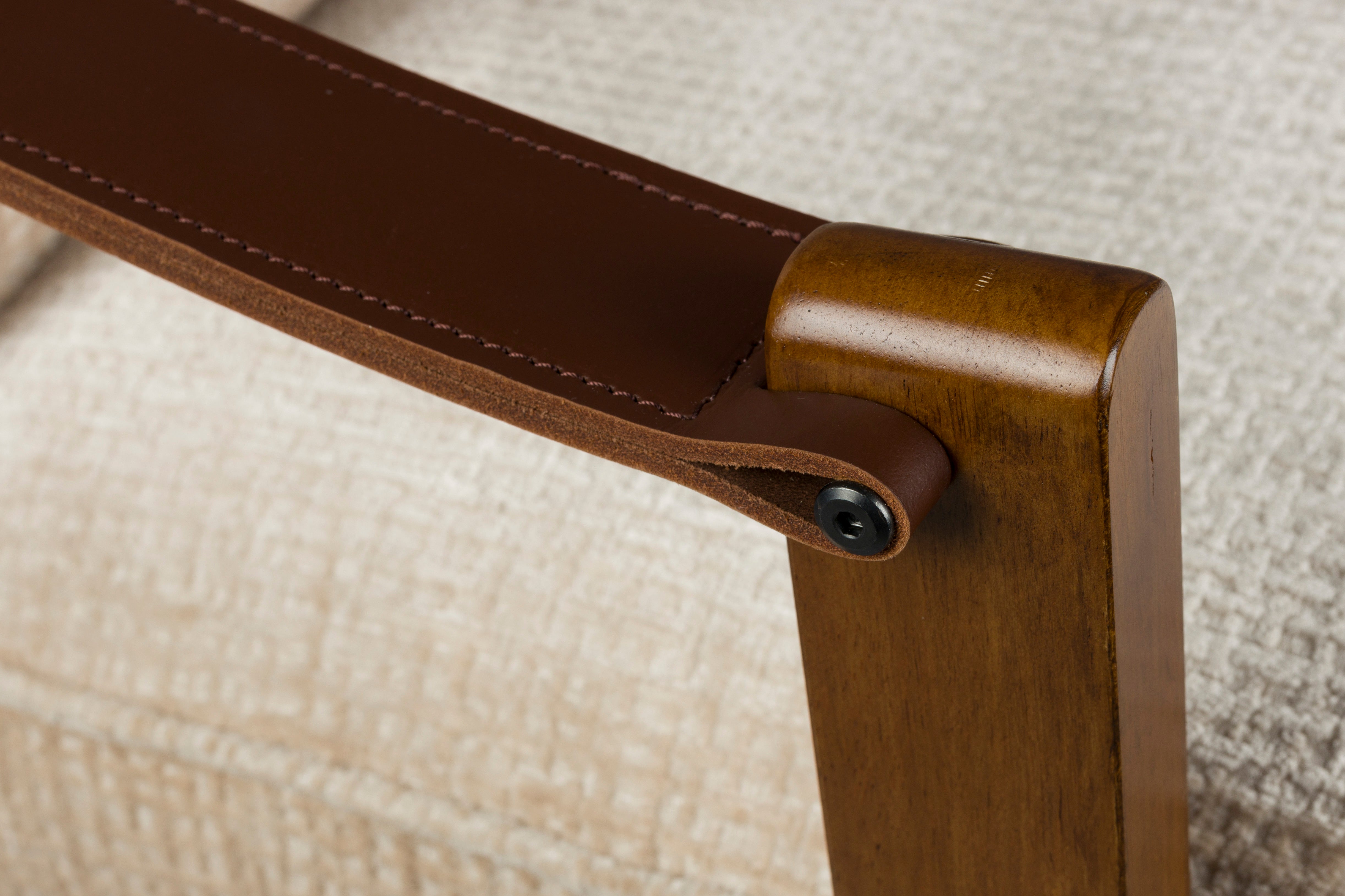 Fotel WASHINGTON béžový s drevenou základňou