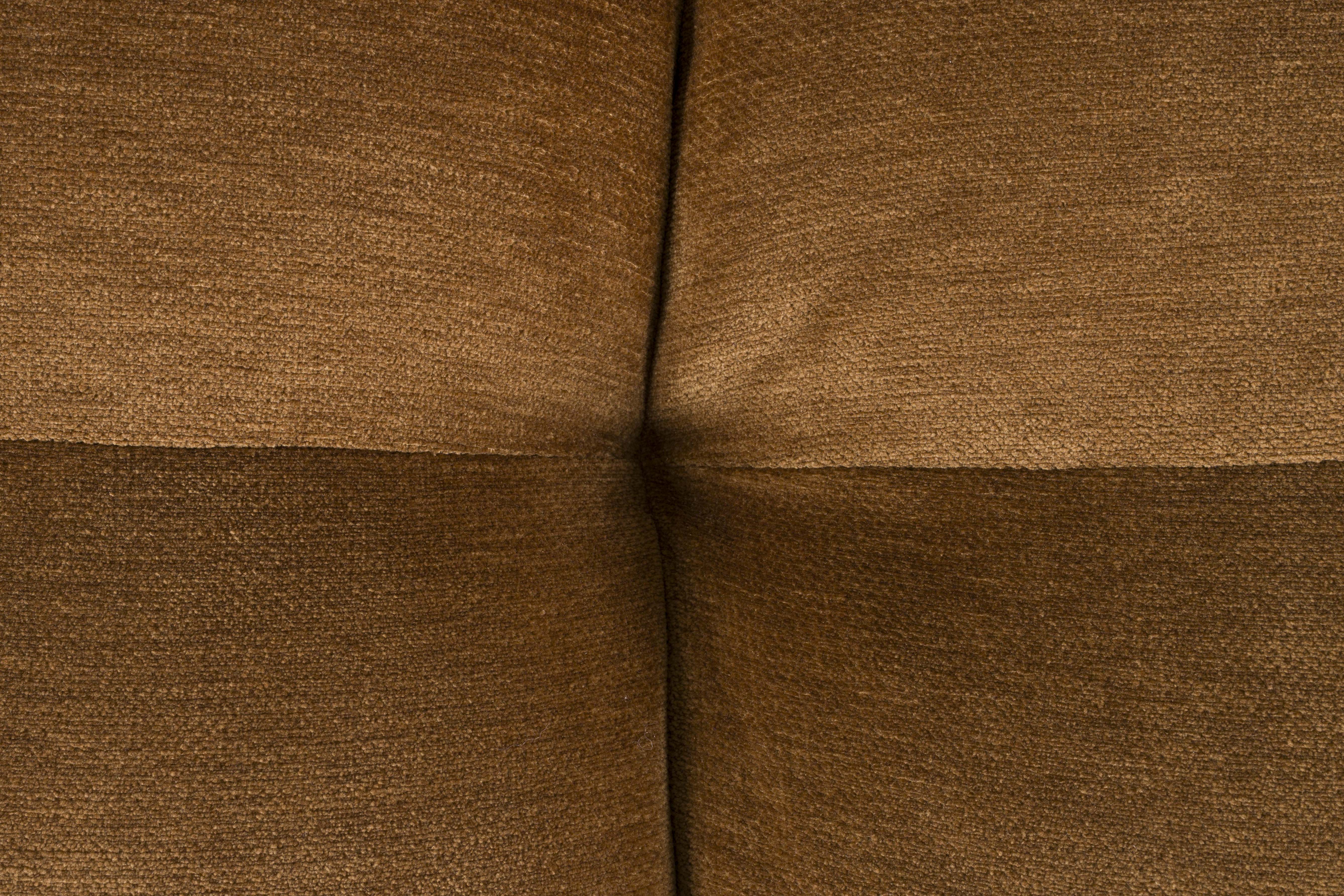 4.5-seater HACKMAN sofa in cognac velvet