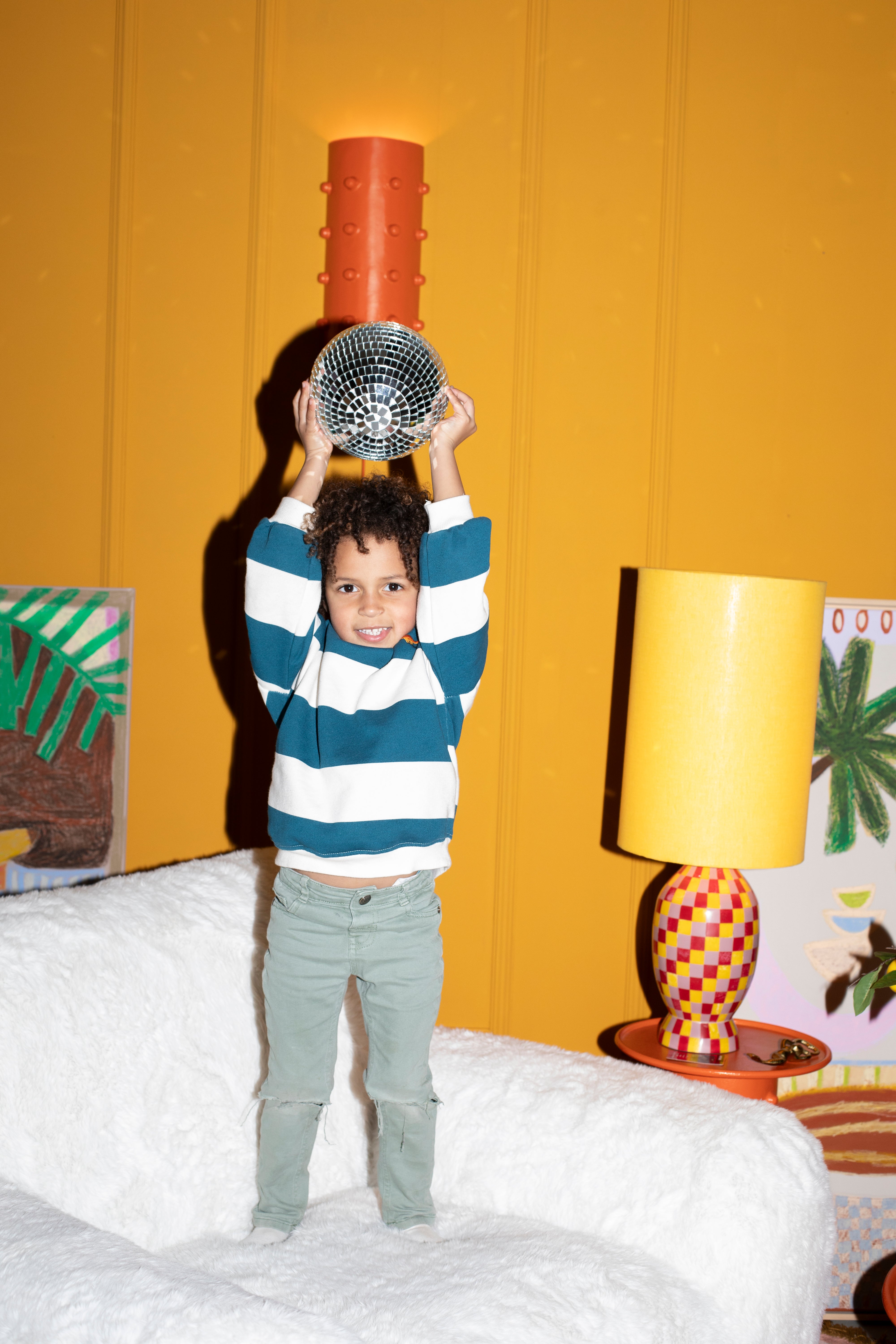 CUDDLE THE YETI white armchair