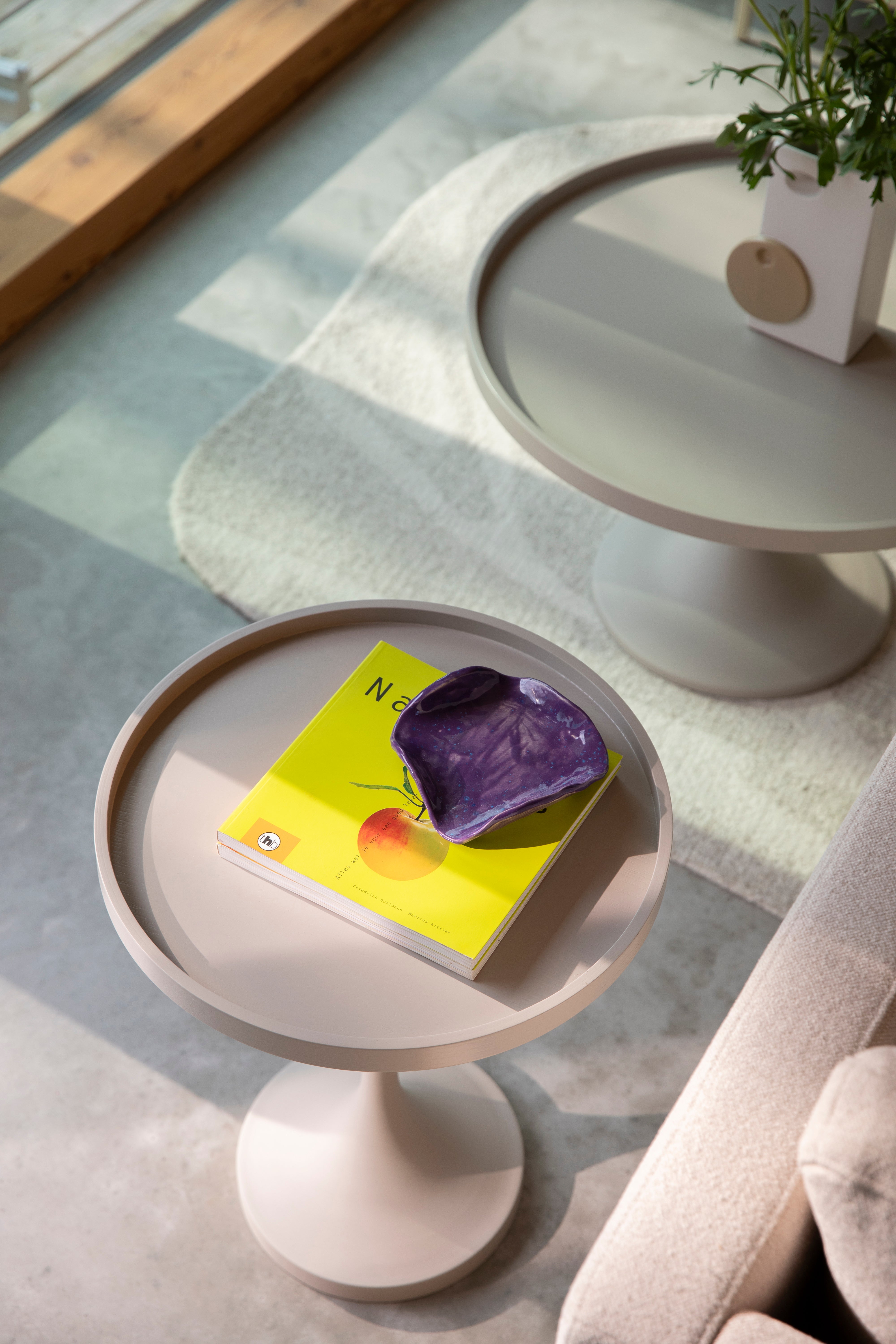 Bocný stolík JASON béžový