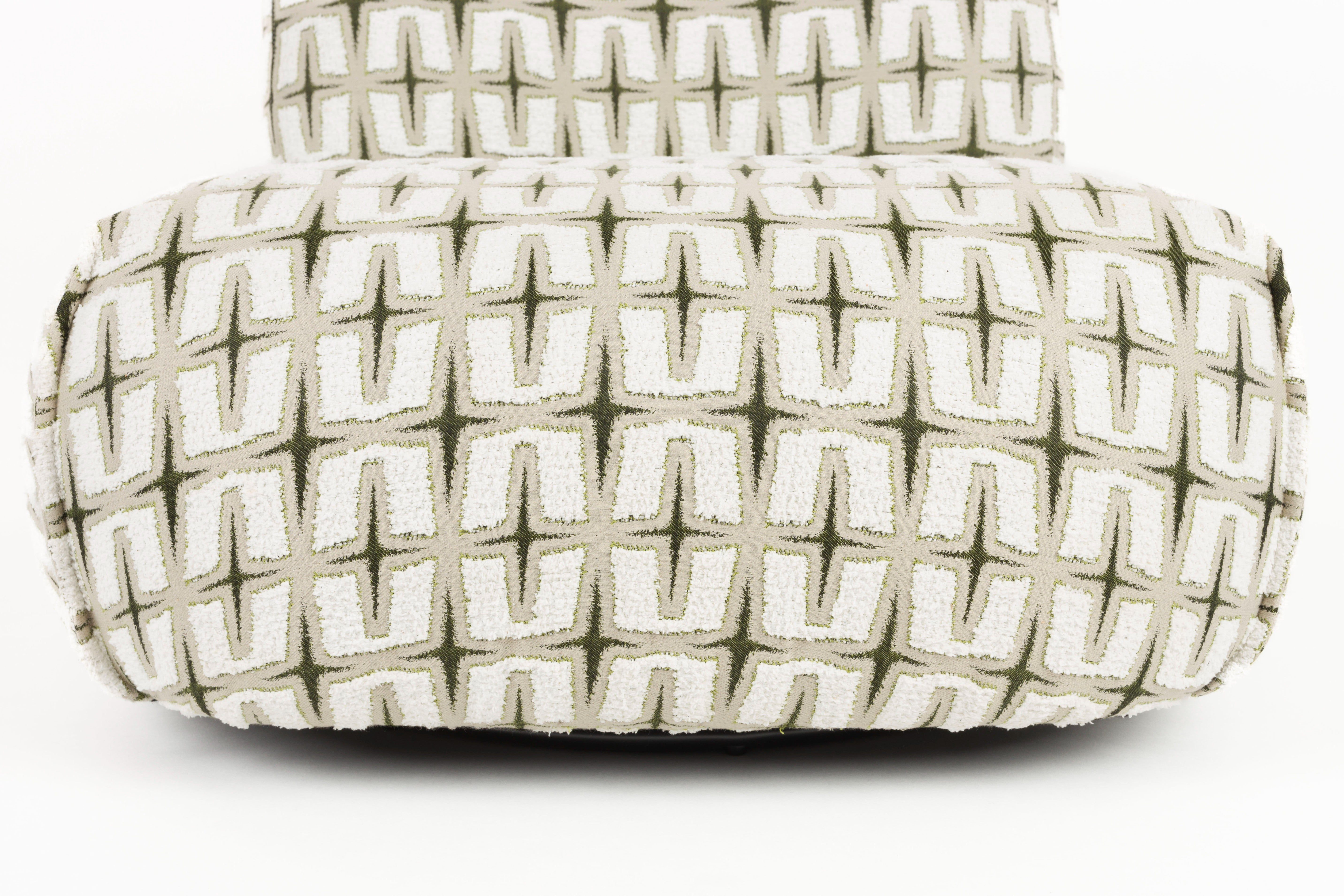 Beige RITZ armchair with geometric pattern