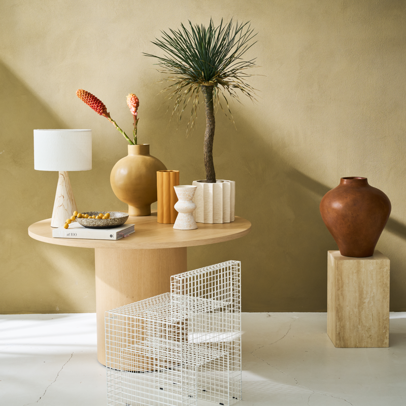 JUN table lamp ceramic base with linen lampshade