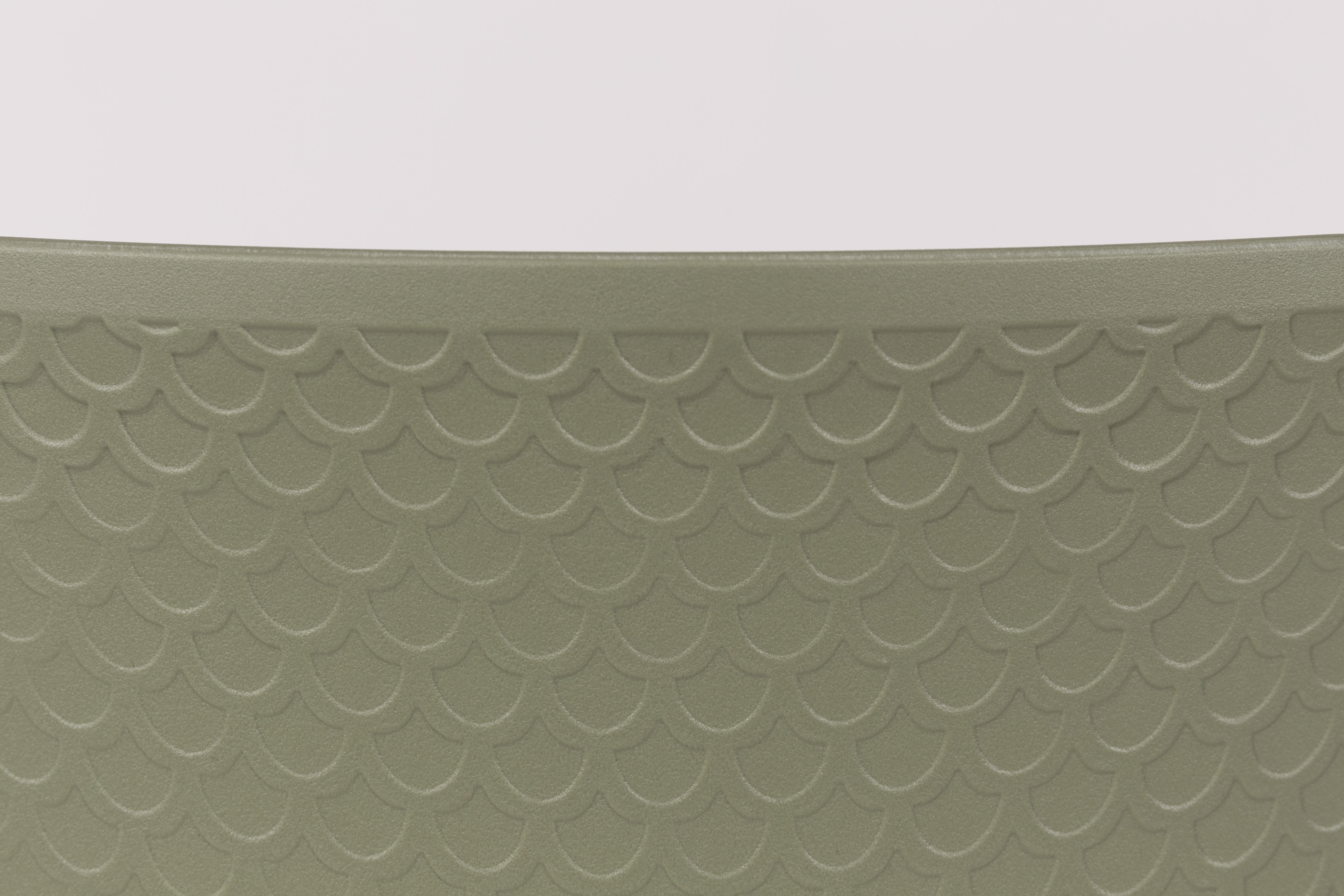 Leon Zielony chair with a wooden base