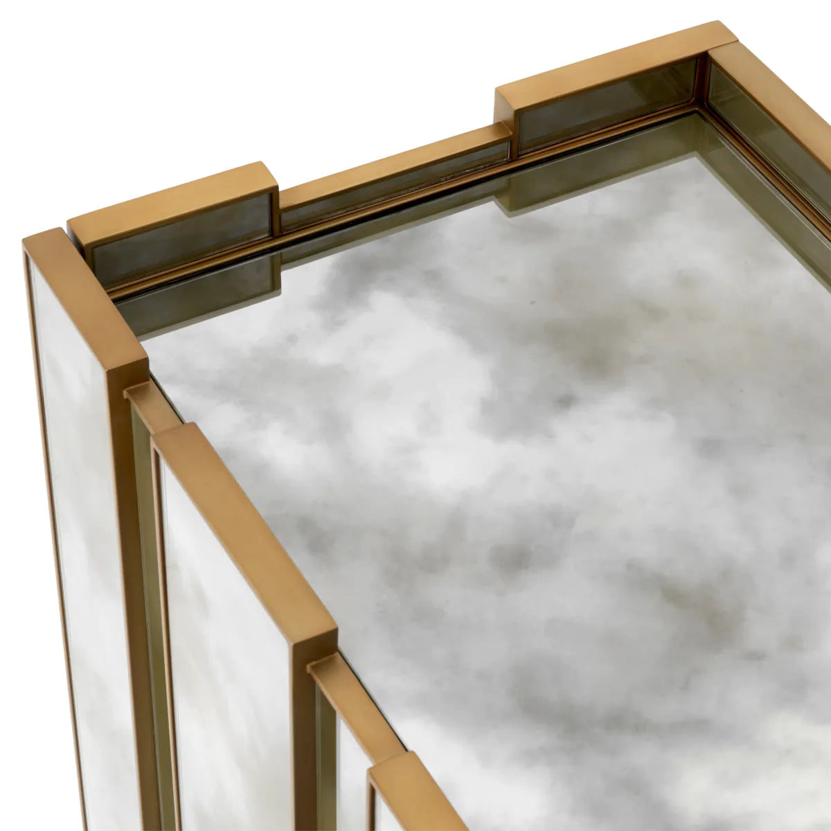 Komoda NOTTINGHAM z lesklým mosadzným povrchom