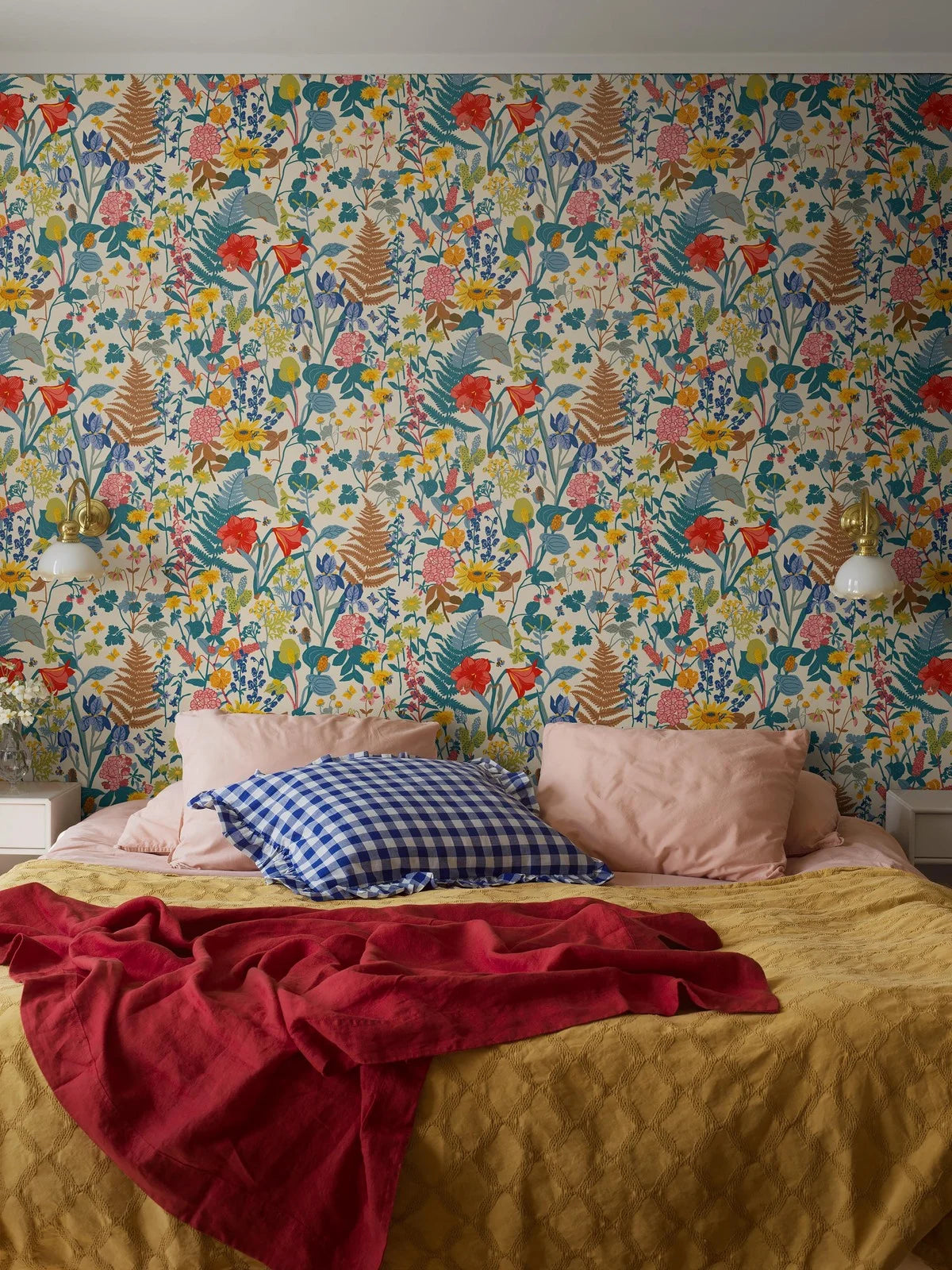 Tapeta s rastlinným motívom STUGRABATT béžová s modrou