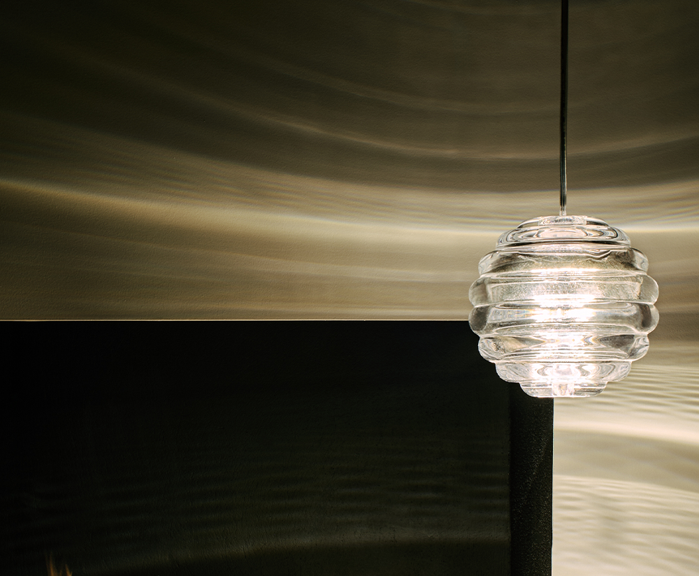 Závesná lampa okrúhla PRESS sklenená