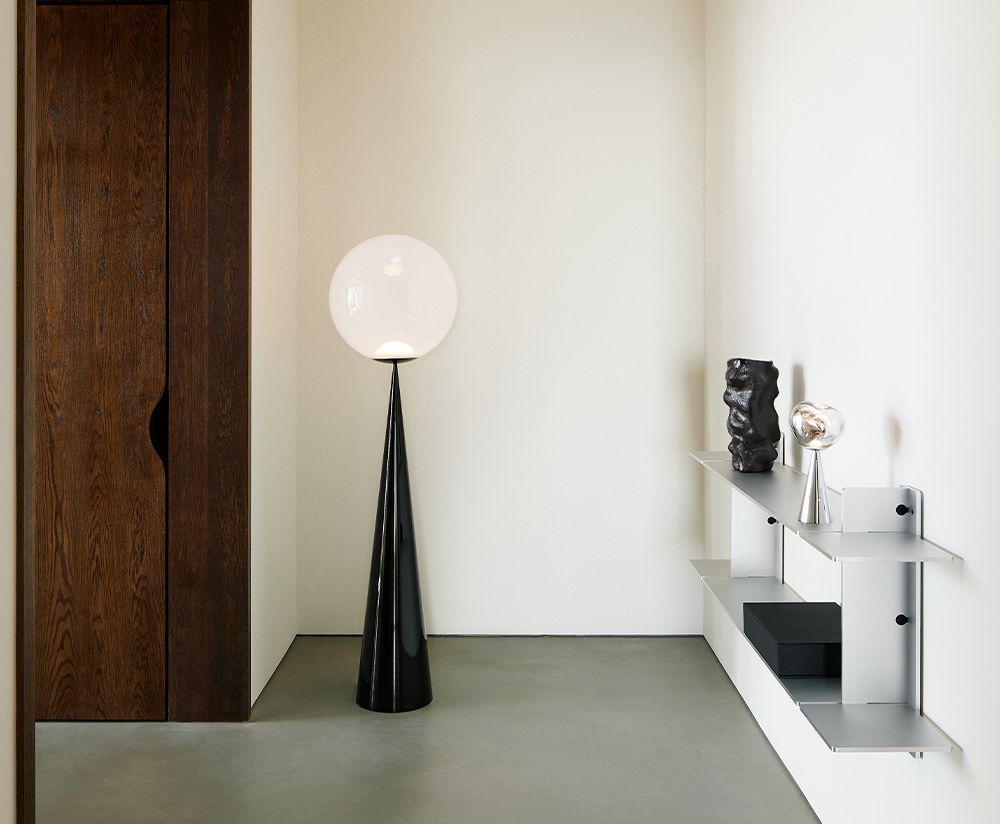 Stojaca lampa GLOBE FAT opál