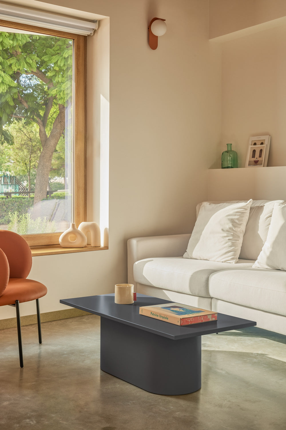 Kávový stolík TOTEM antracitový