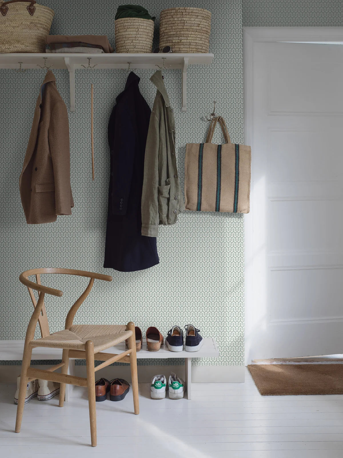 Papierová flizelínová tapeta s geometrickým vzorom YPSILON tyrkysová