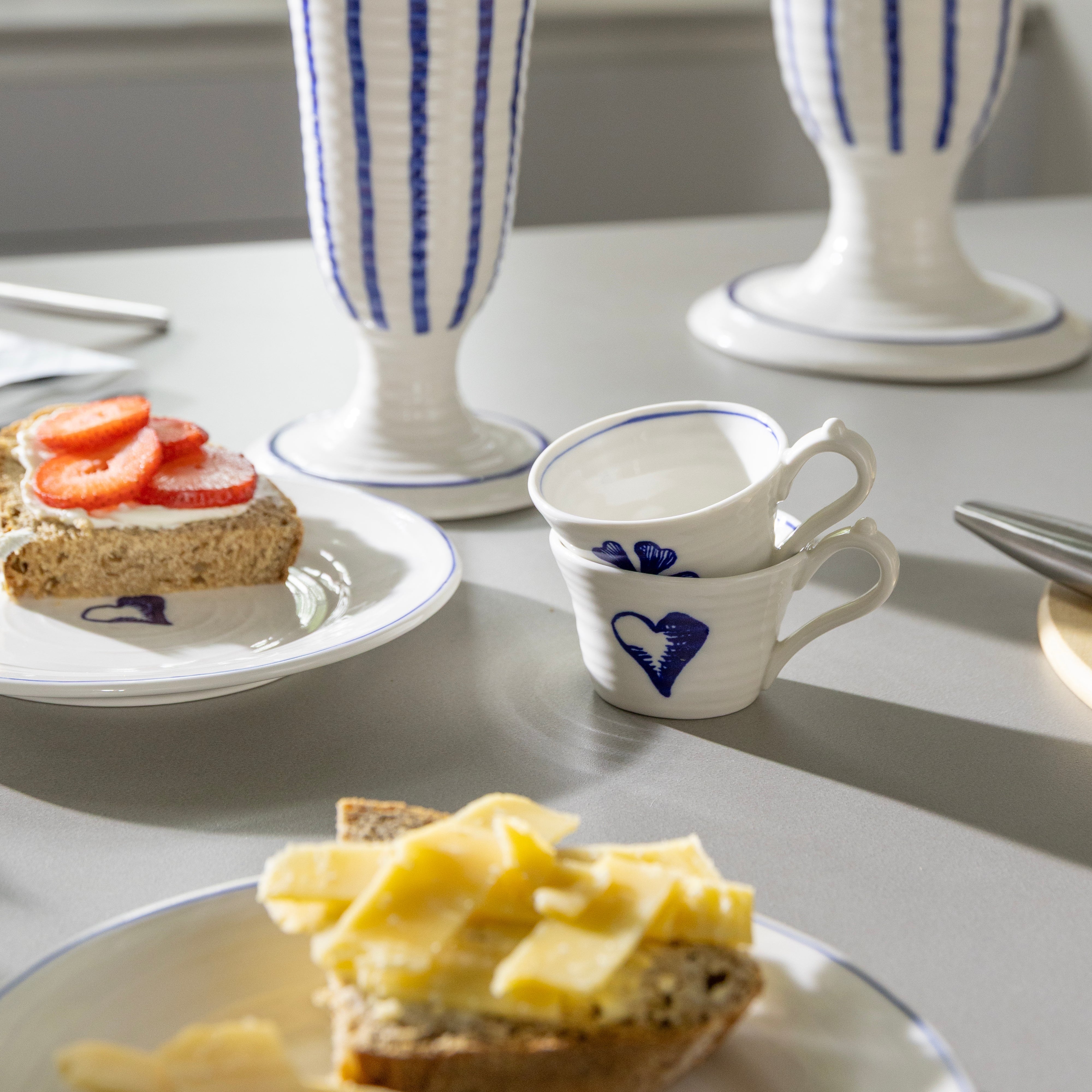 ANOUK HEART white and blue cup set