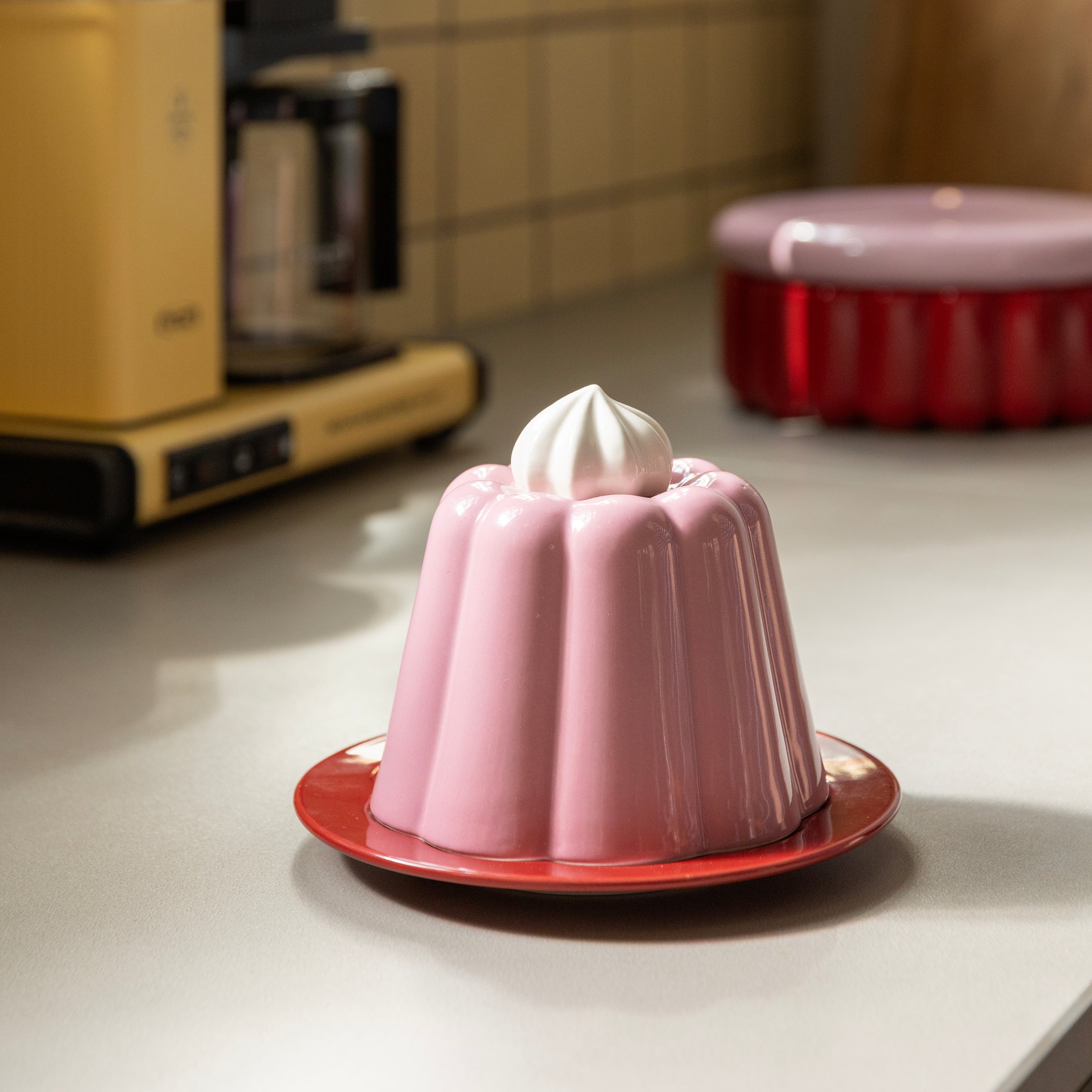 Talerz z pokrywką PUDDING różowy z czerwonym i białym