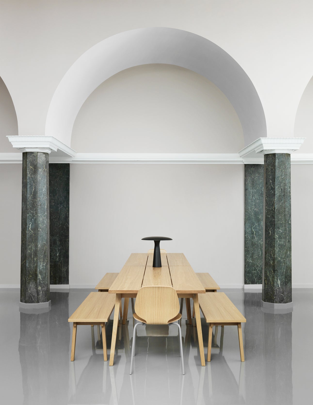 Čalúnená stolička MY čierna základňa