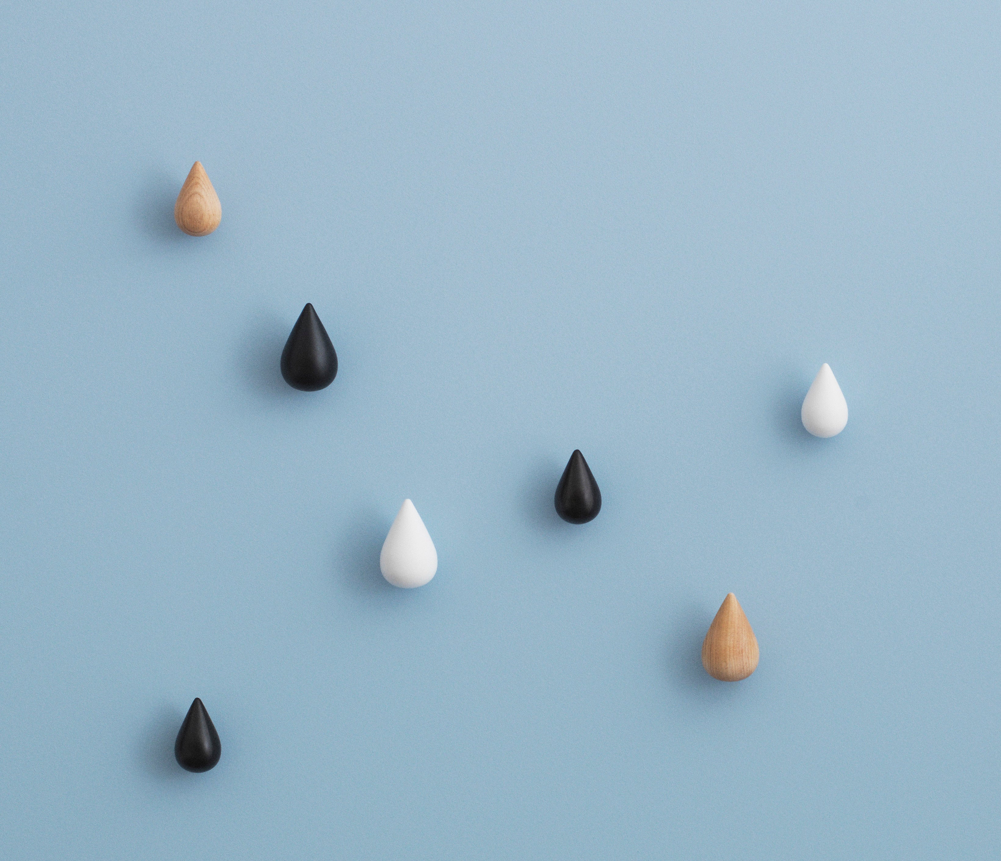 Zestaw wieszaków DROPIT białe drewno dębowe