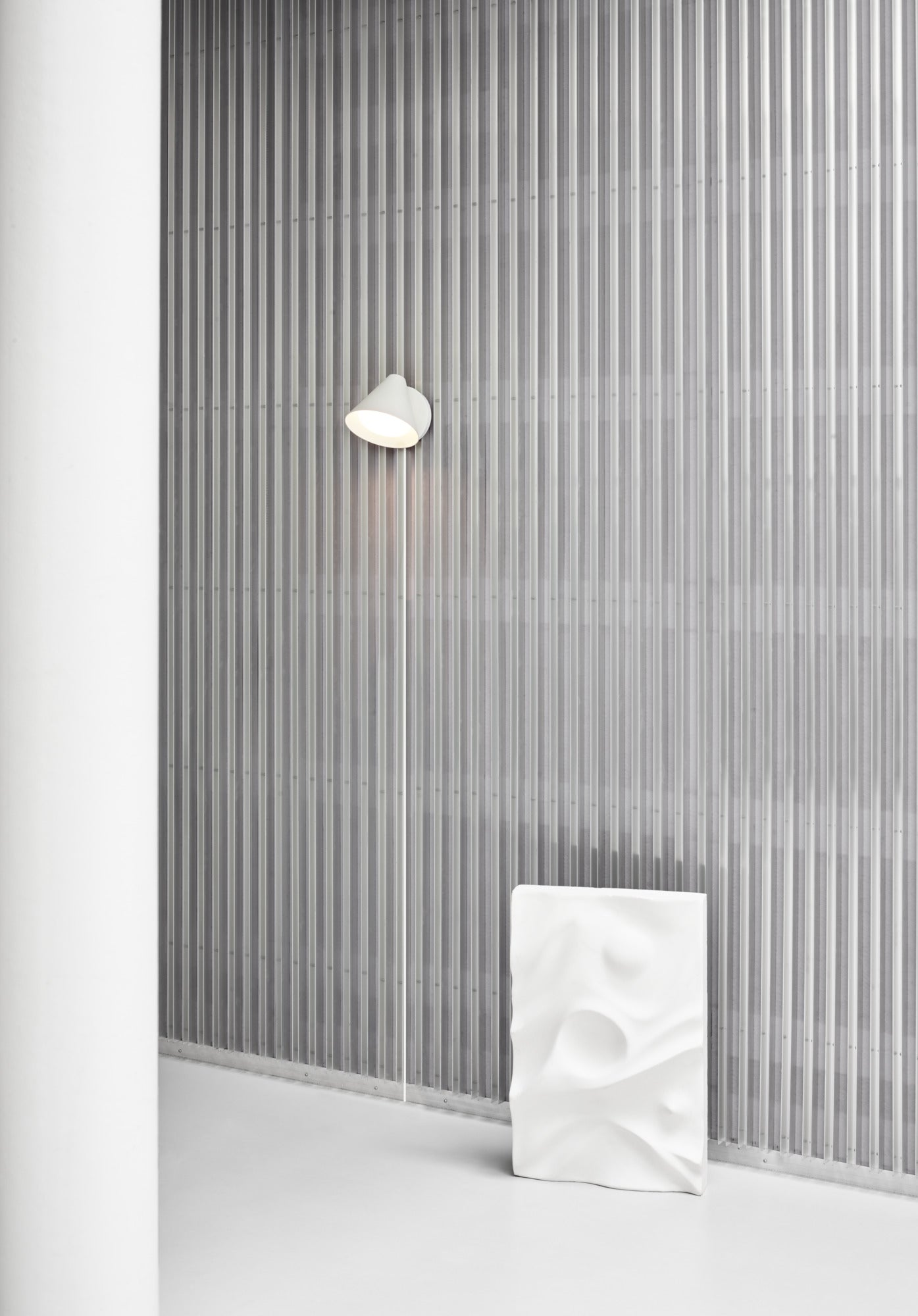 KEGLEN wall lamp white