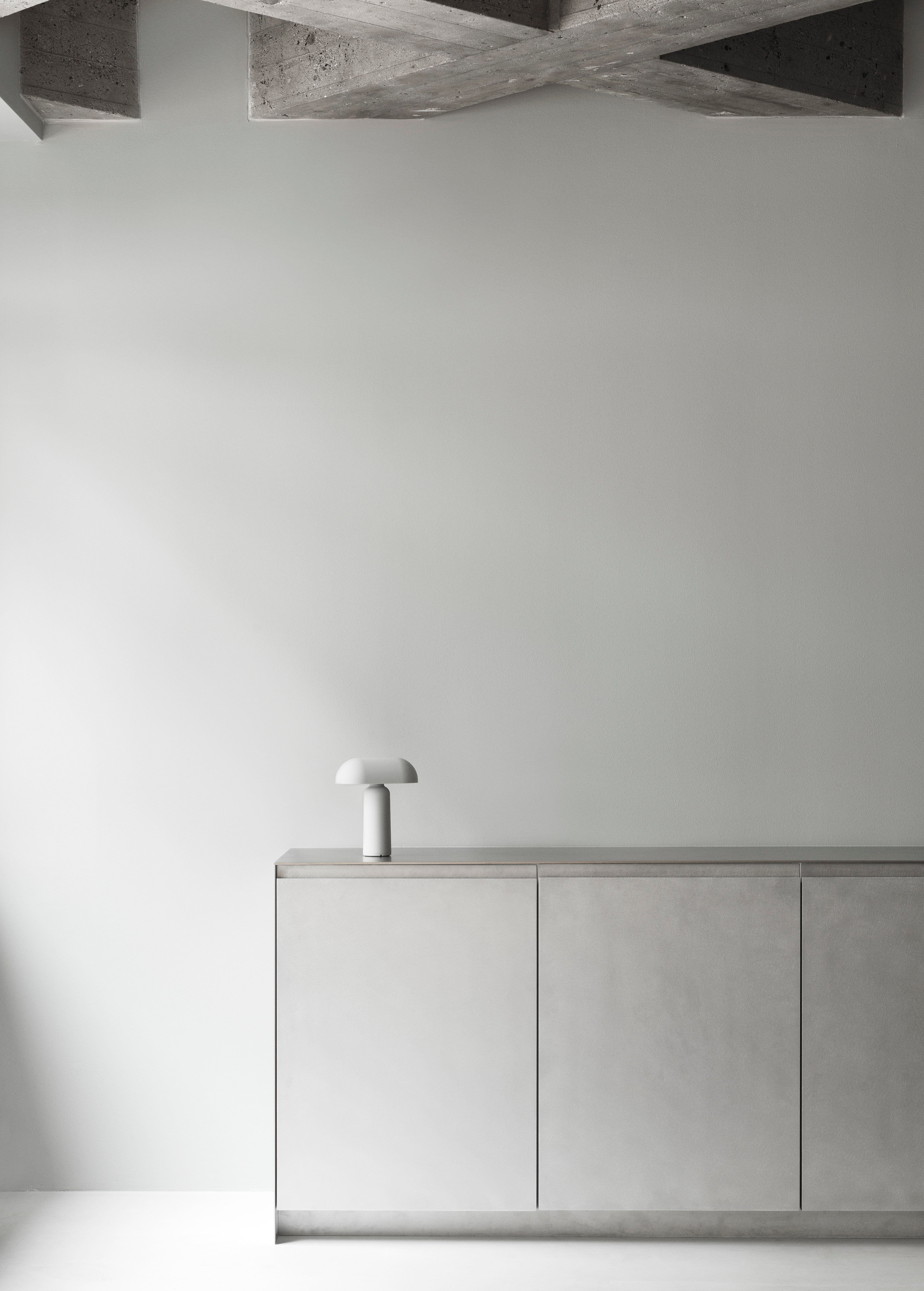 Prenosná lampa PORTA biela