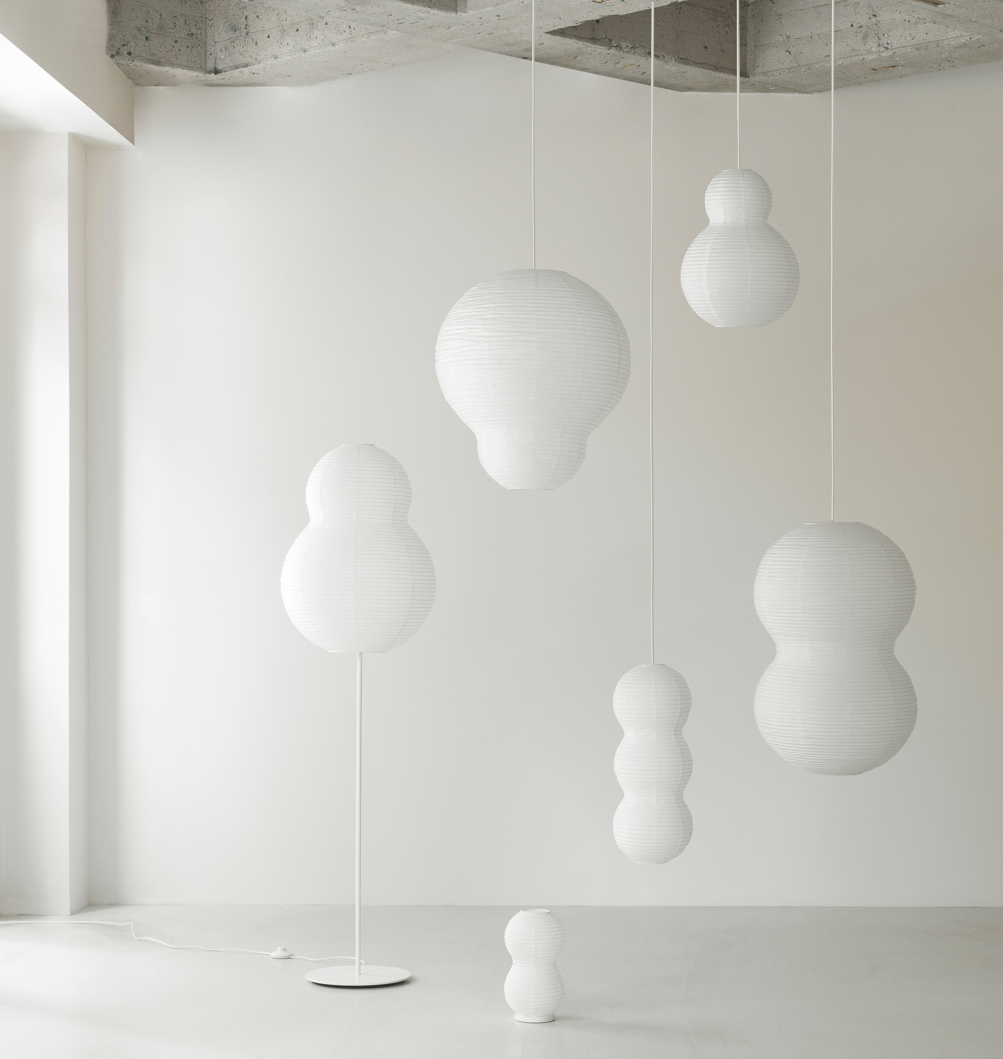 Stojaca lampa PUFF biela