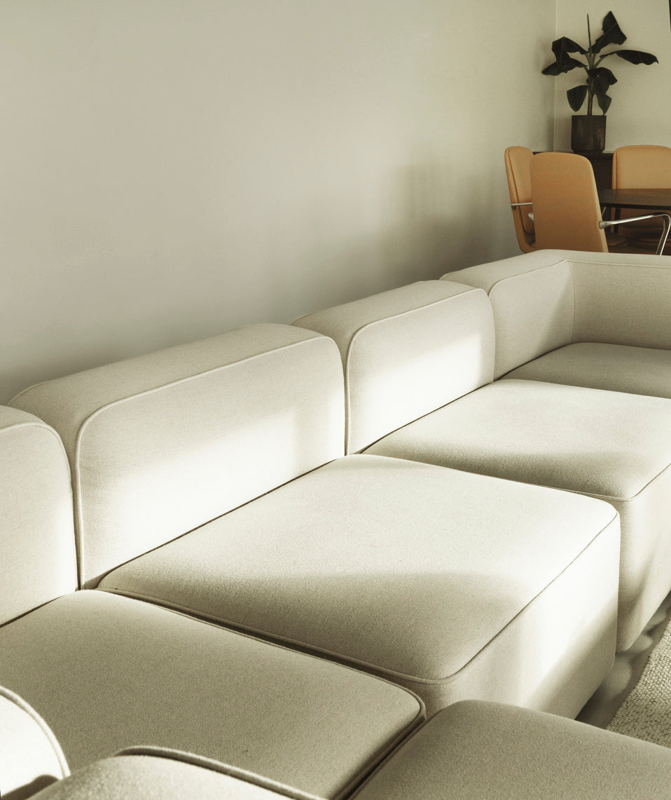 U ROPE -shaped corner Black base