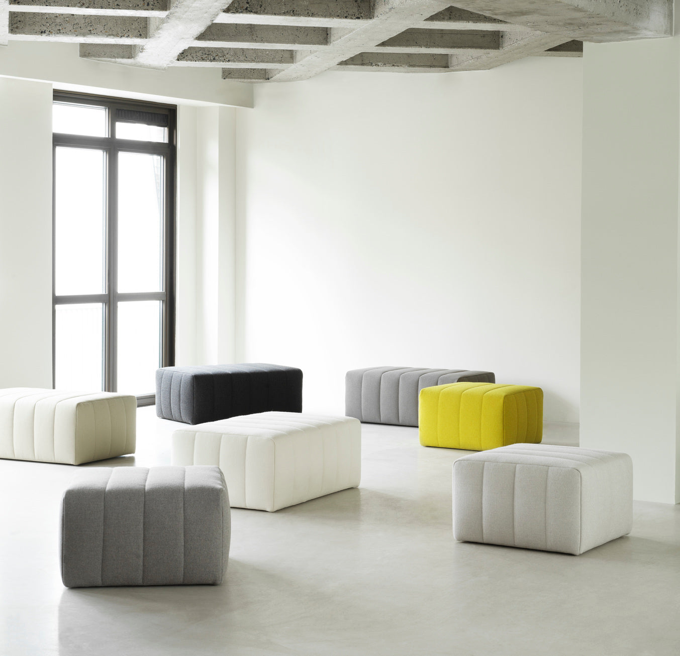 Puf SCENE čalúnený