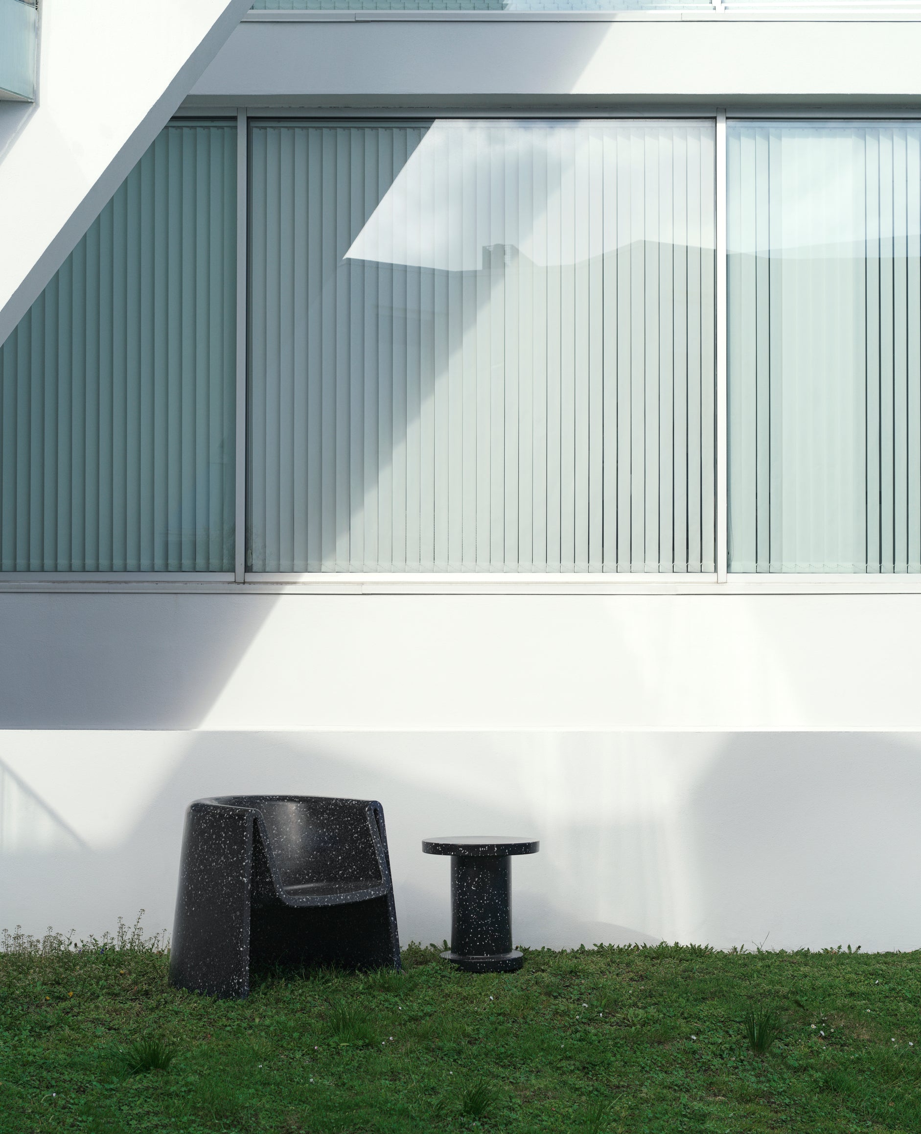 Bočný stolík BIT SIDE čierny