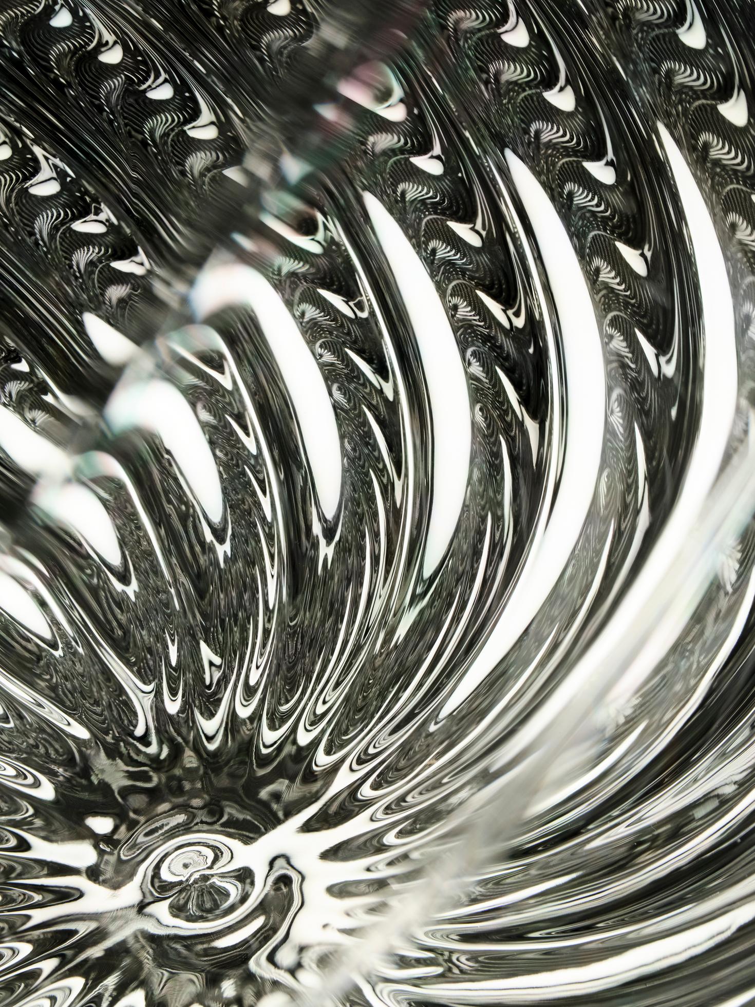 Závesná lampa WHIRL LINEAR strieborná