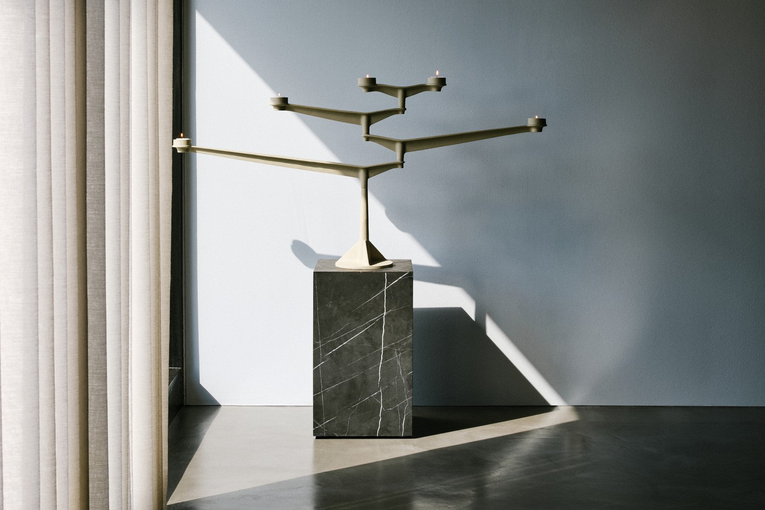 Cream Candle Holder SPIN