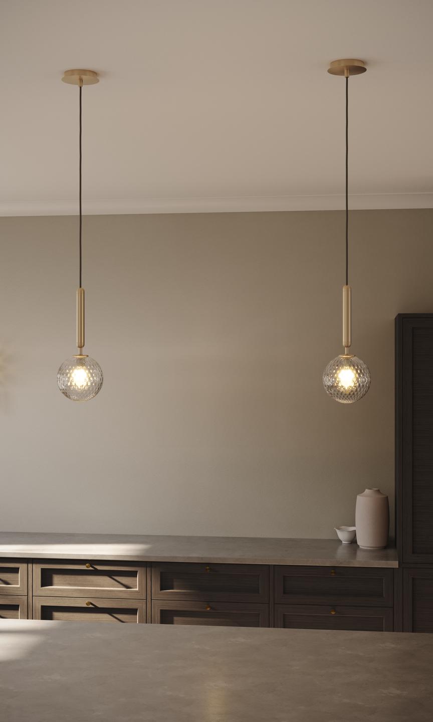 Závesná lampa MIIRA mosadzná s priehľadným sklom