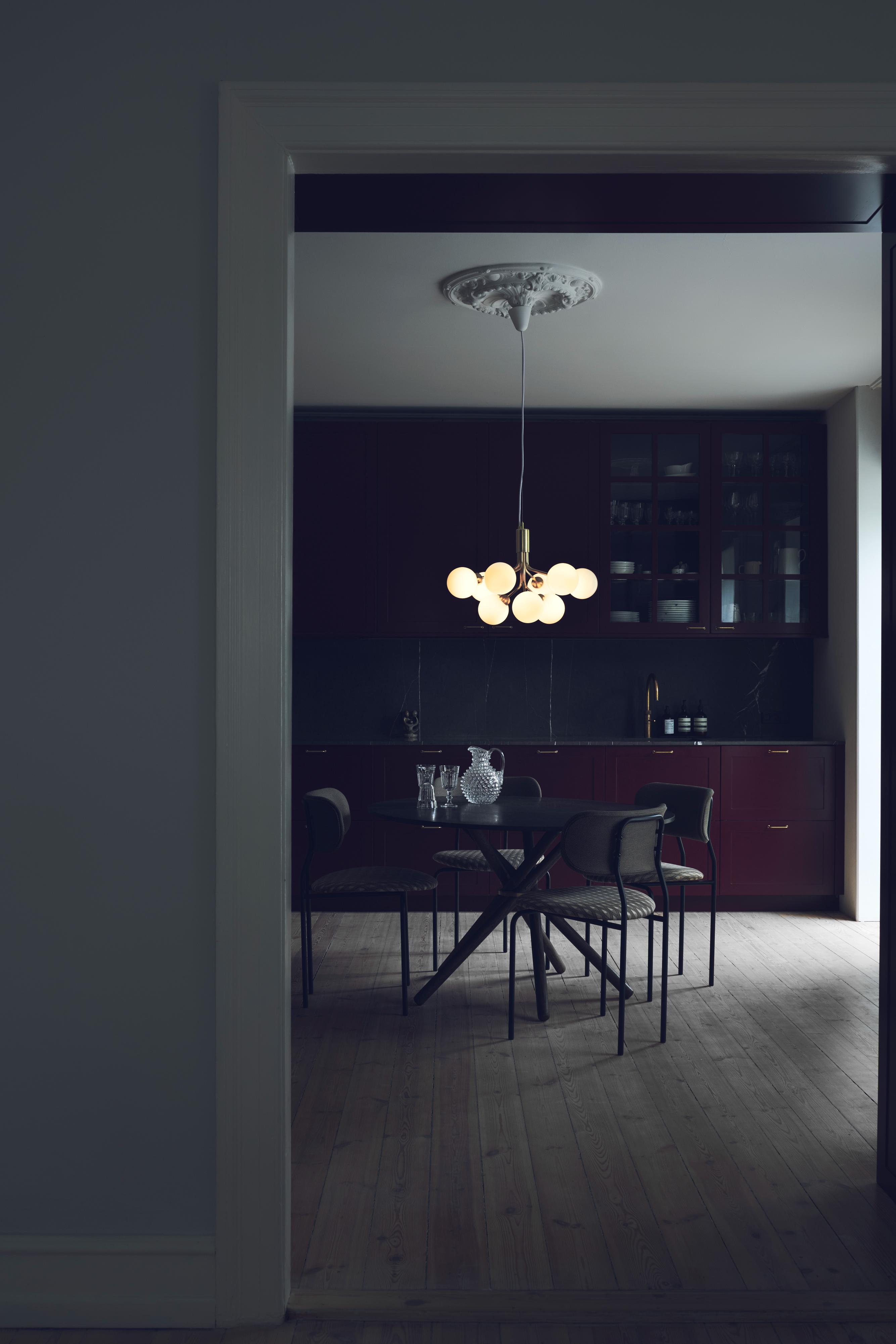 APIALES 9 Brass Pendant Lamp with Opal Glass [Antonina] [Amelia spr]