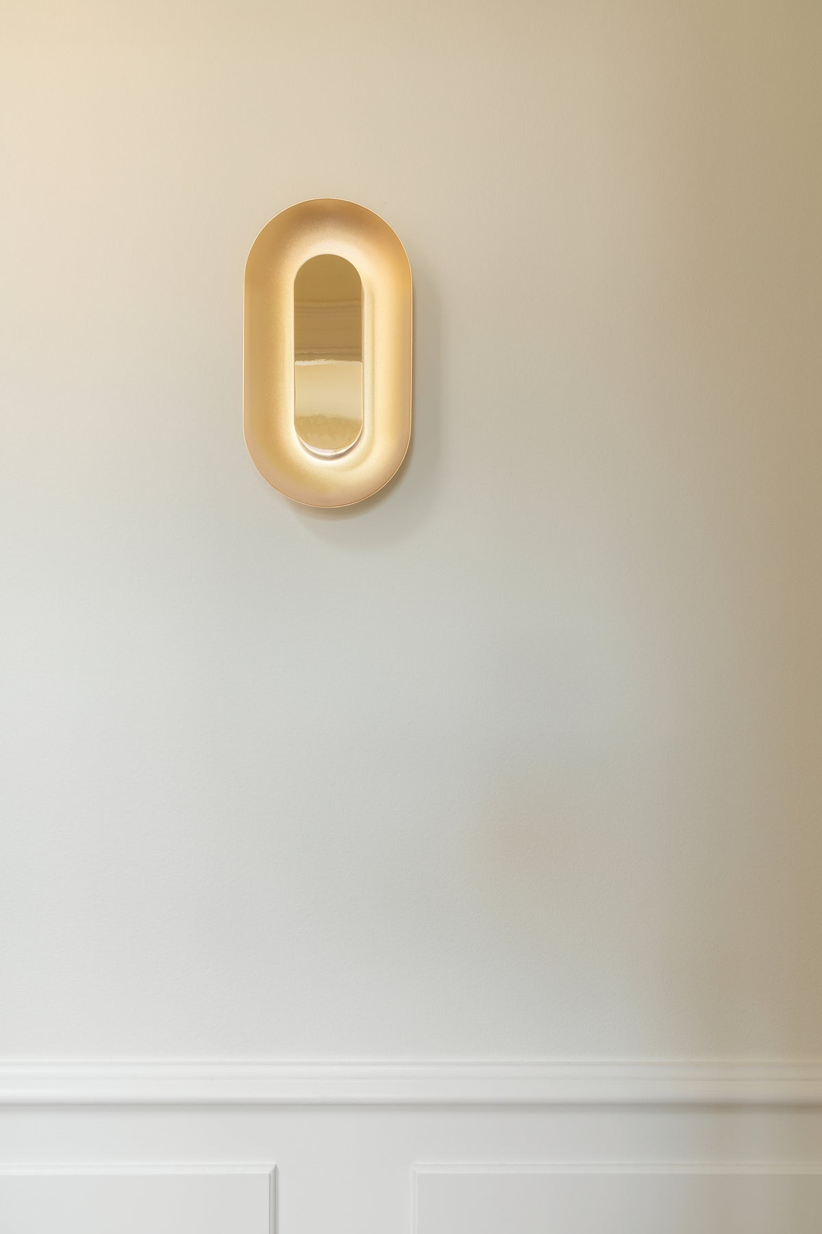 Nástenná lampa SASI mosadzná
